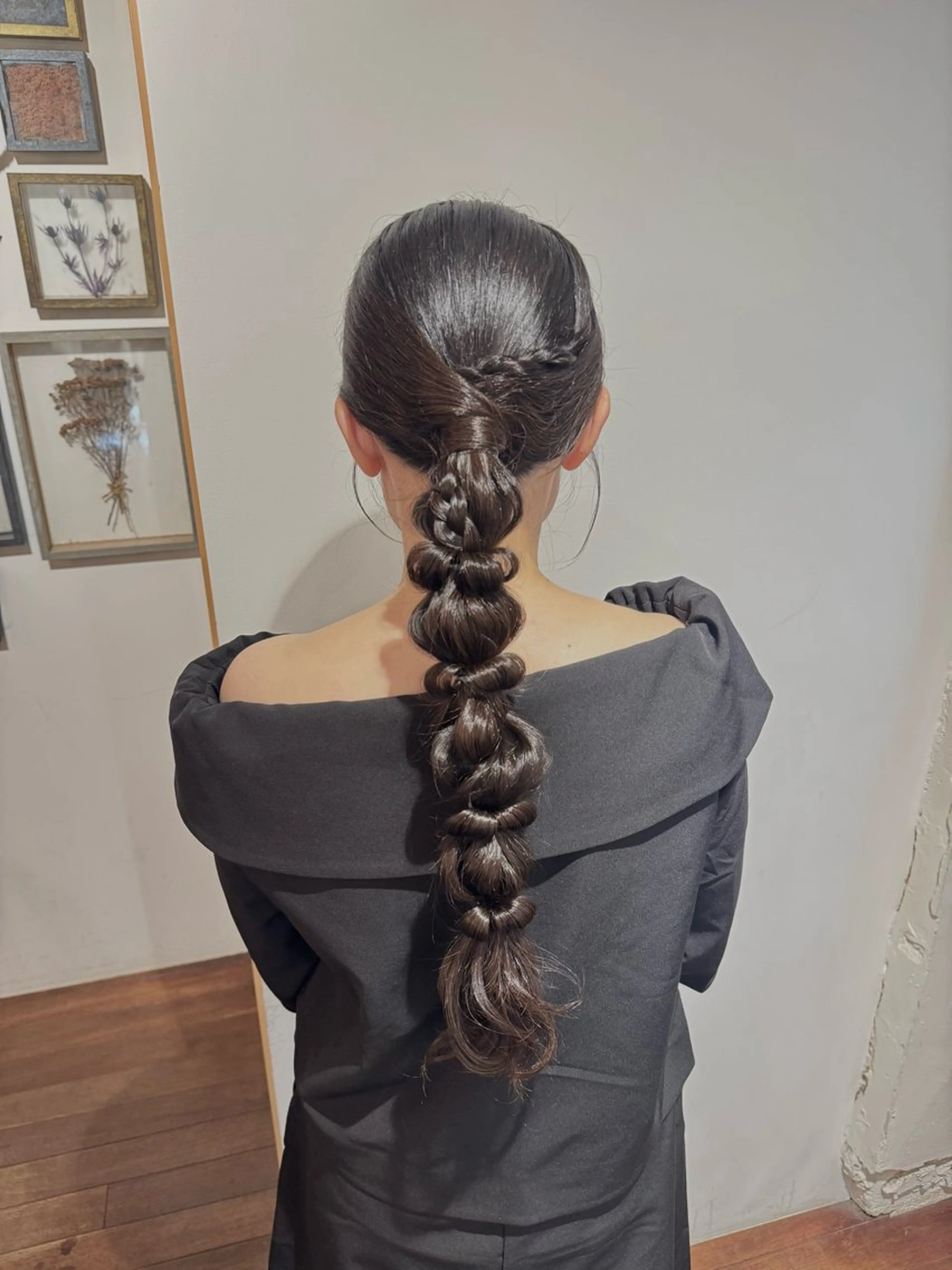 ロング ヘアアレンジ MINT Moeのヘアスタイル