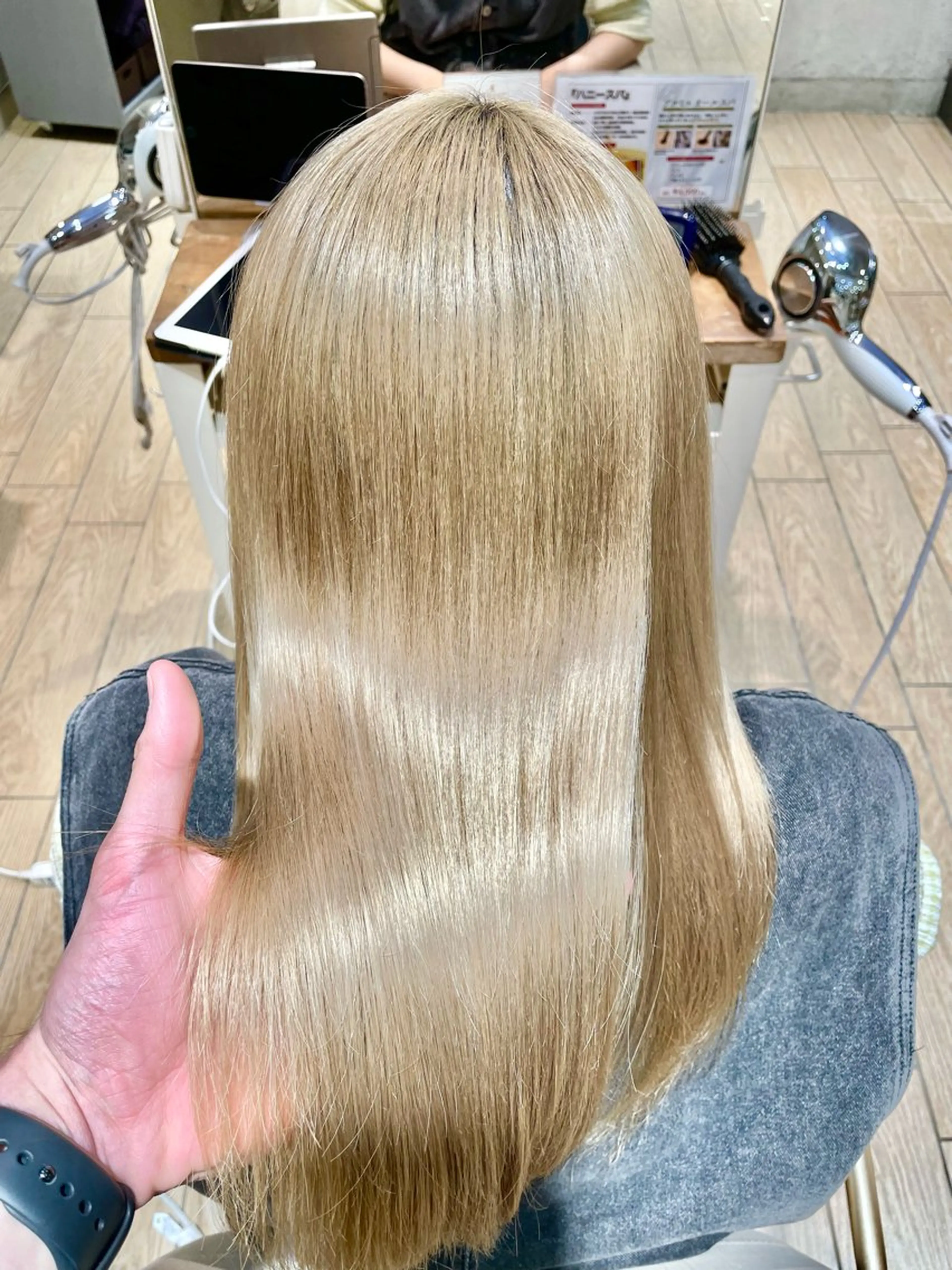 ロング カラー afloatkobe所属・美髪/髪質改善 川口凌弥のヘアスタイル