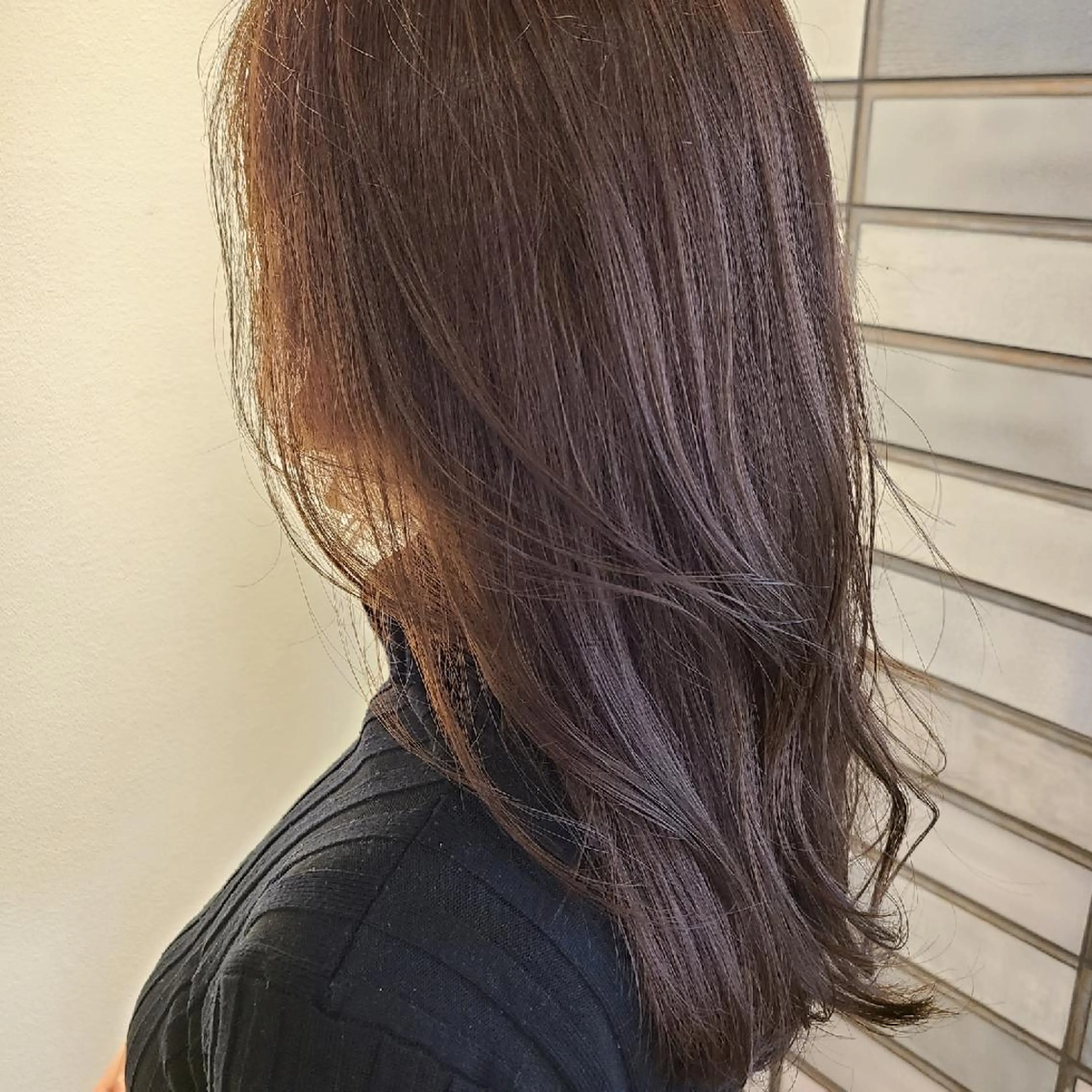 セミロング ハイライト カット ヘアカラー トリートメント ヘッドスパ カヤノ ミサキ𓇼𓆉 のヘアスタイル