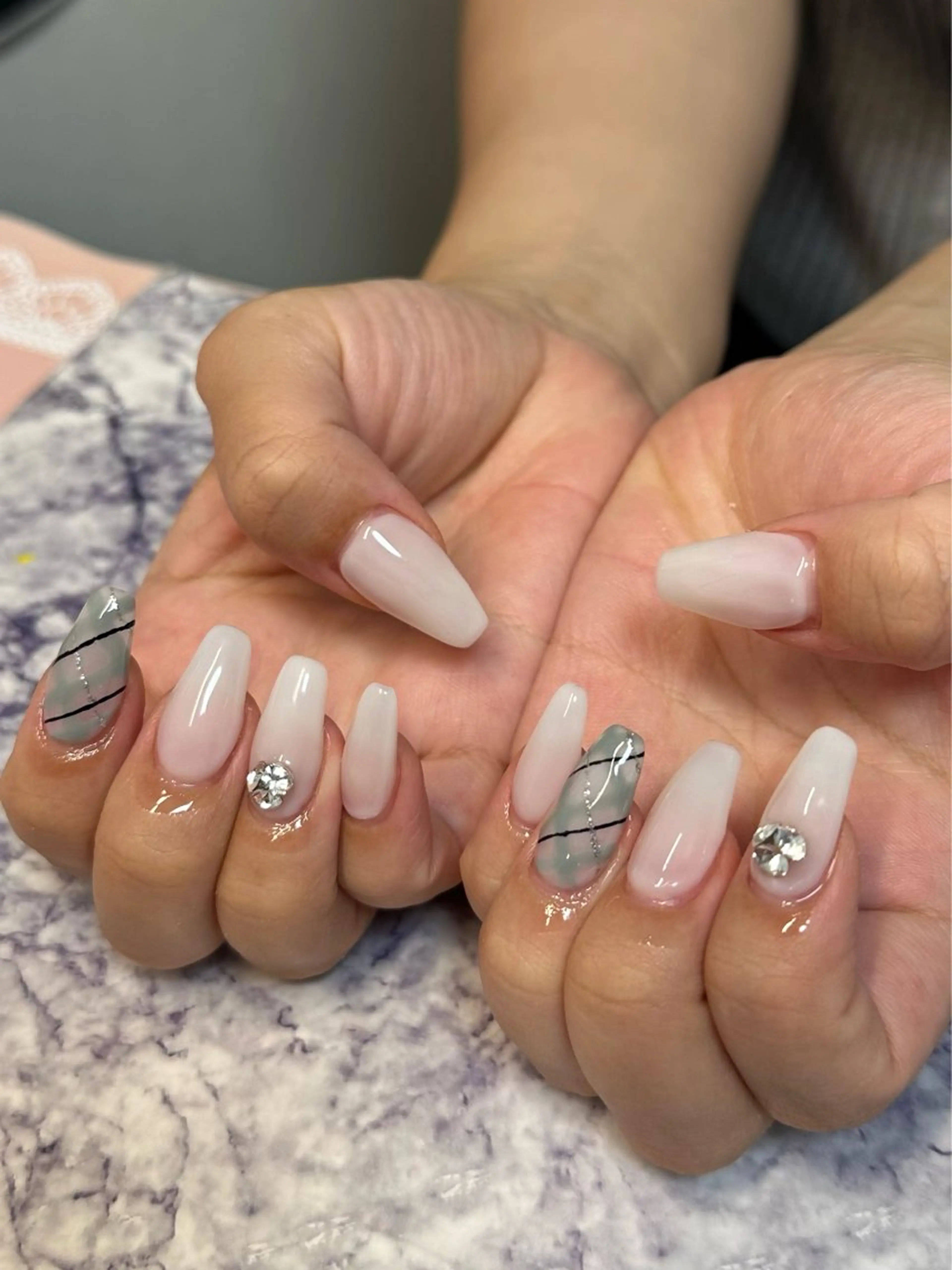 ネイル ハンドネイル Pretzels🥨 【プレッツェル】ミウのネイルデザイン