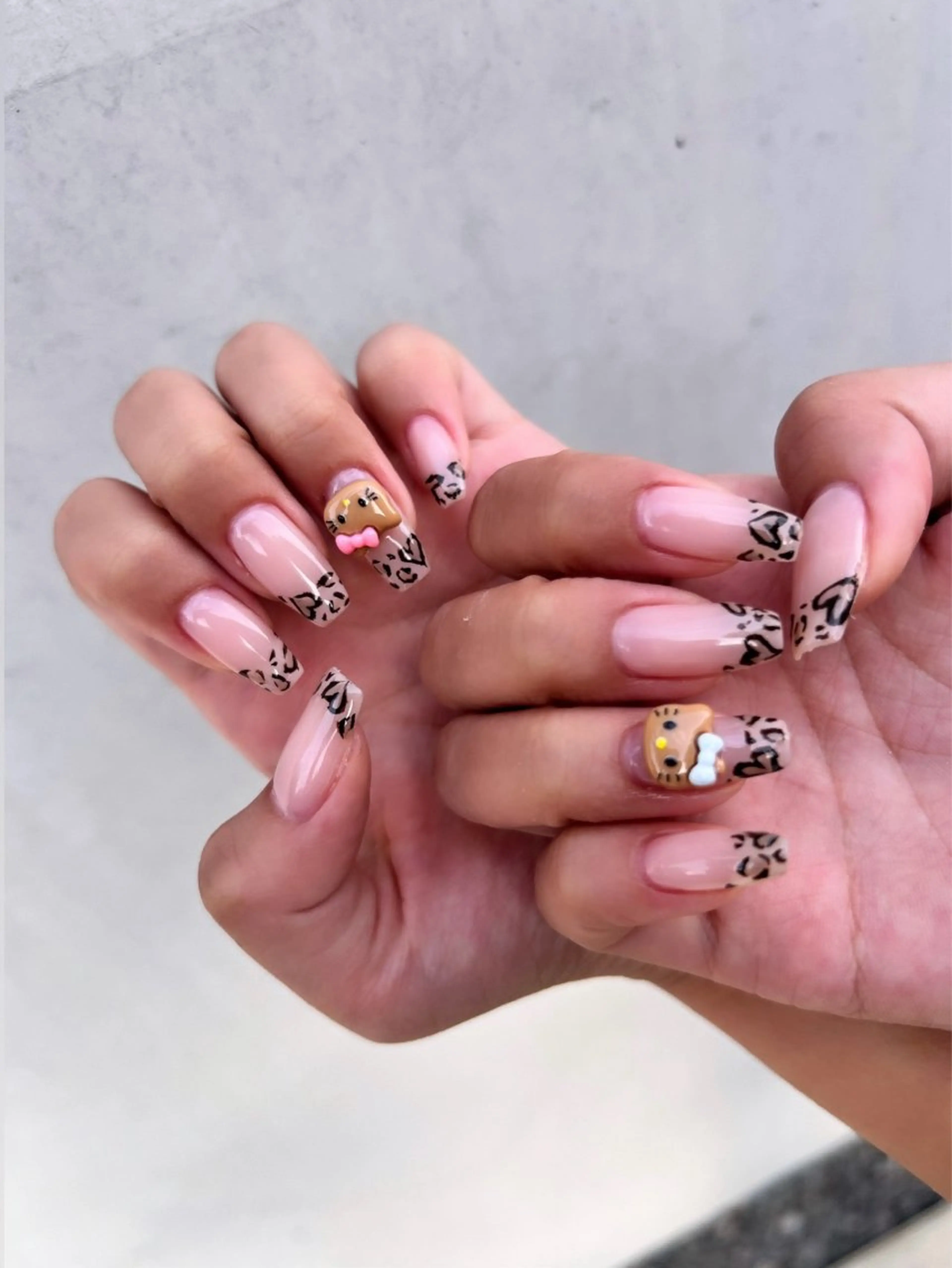 ネイル アニマル柄 フレンチネイル ハート ハンドネイル Nail Room Ｒのネイルデザイン