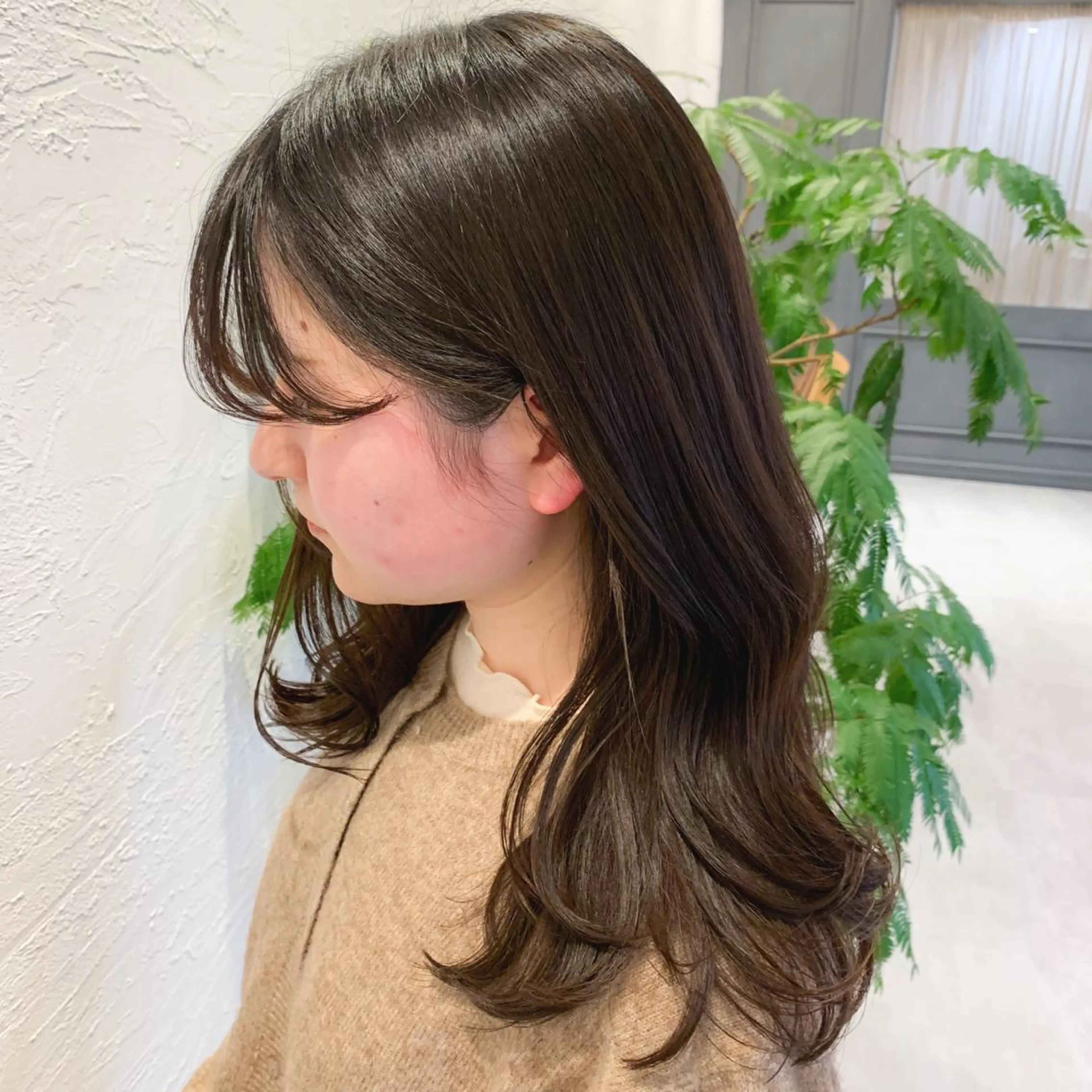 ロング ヘアアレンジ くびれヘア 天使の羽バング・フェザーバング ロング ヘアカラー トリートメント 齊藤 優のヘアスタイル