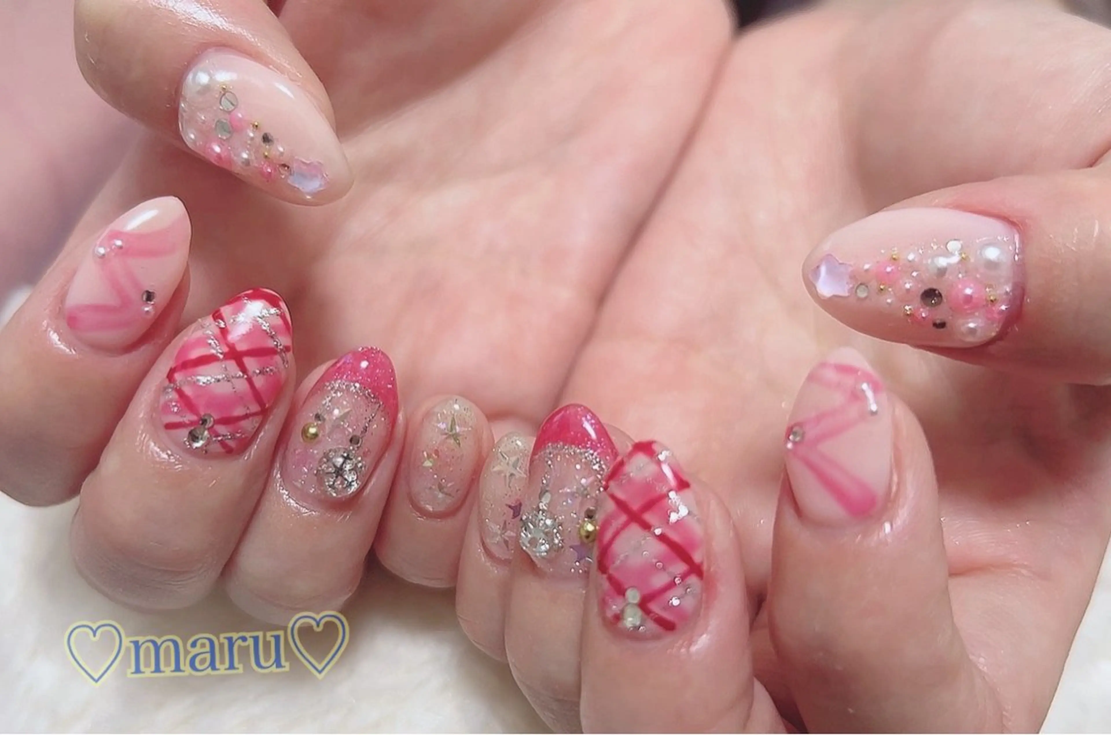 ネイル ハンドネイル フットネイル まるみ ♡のネイルデザイン