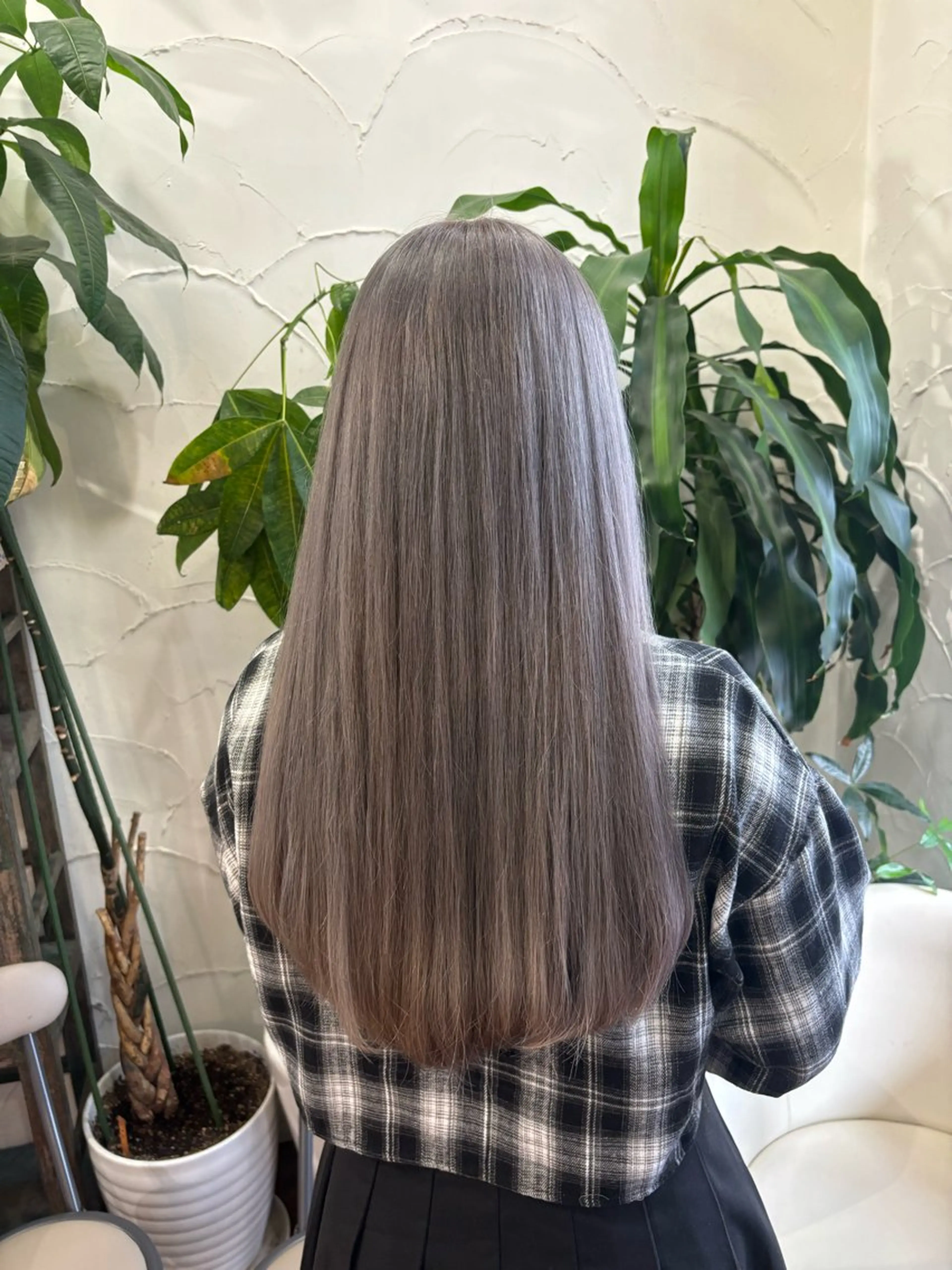 ロング カラー ブリーチ予約率90% 以上✨森山陽向のヘアスタイル