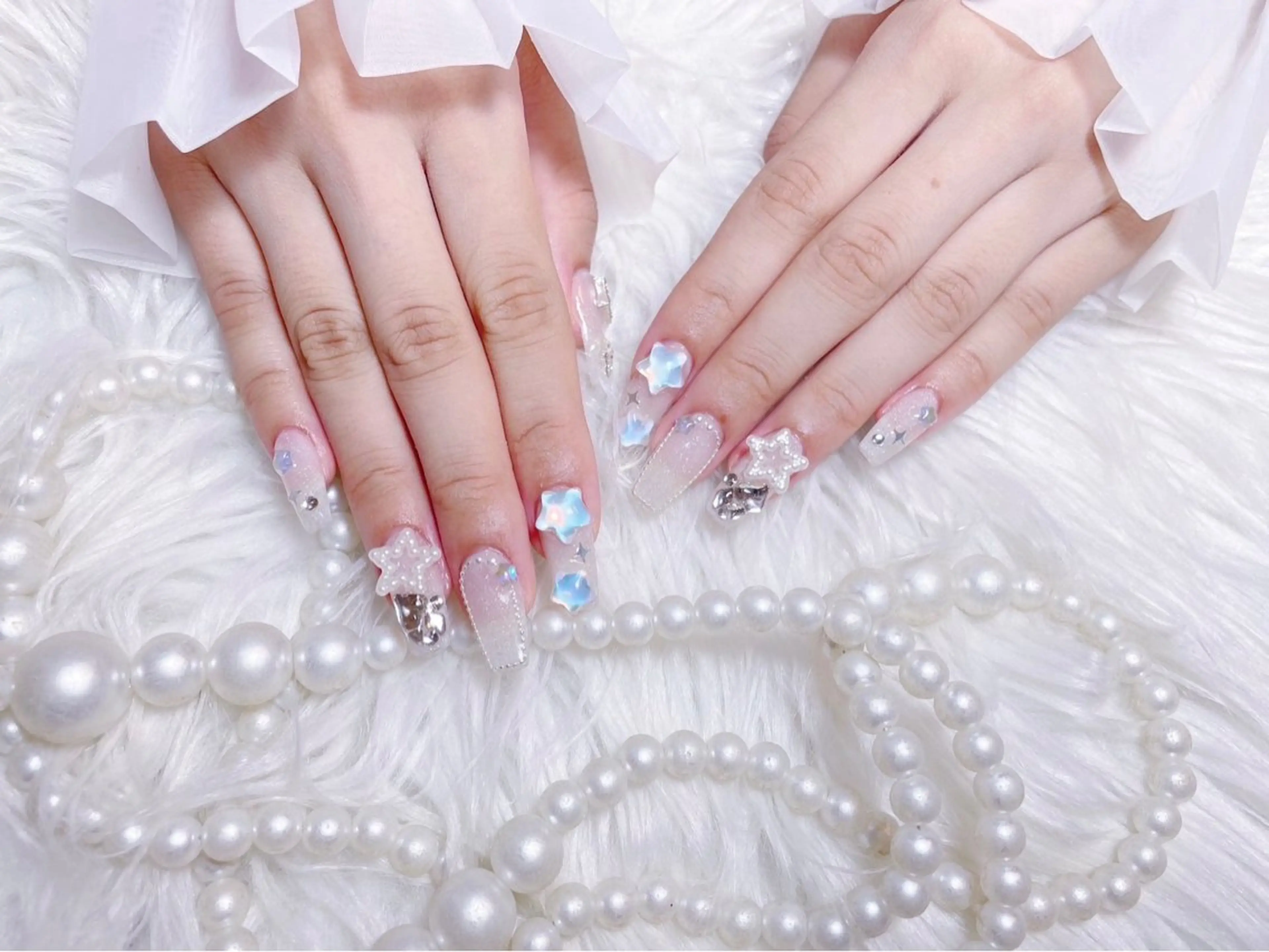 ネイル ハンドネイル ☁️Yun nail KiKi☁️のネイルデザイン