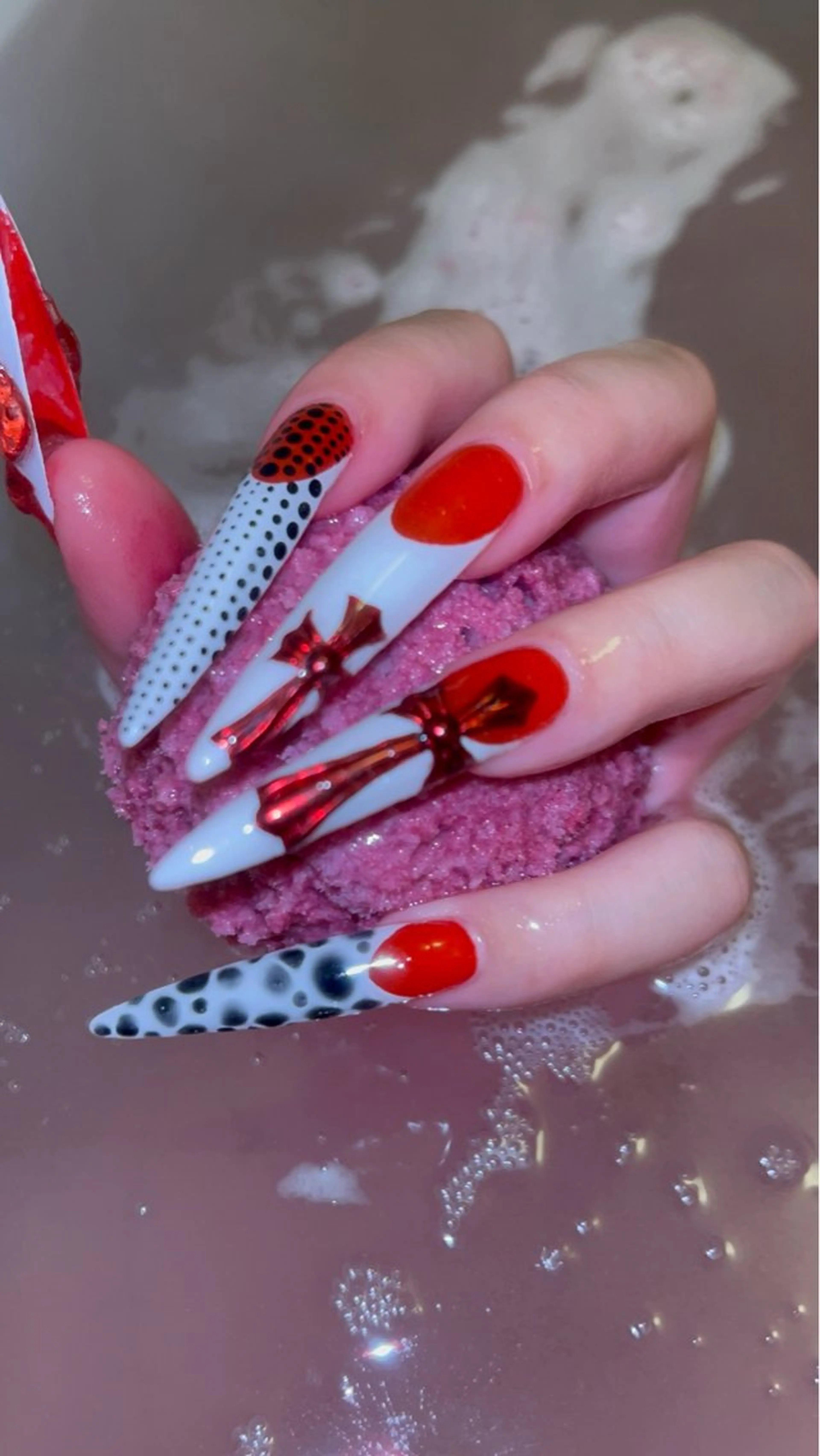 ネイル ハンドネイル NAIL ROOM COZMIC SISTA所属・Ronny ロニ 森ノ宮❤のネイルデザイン