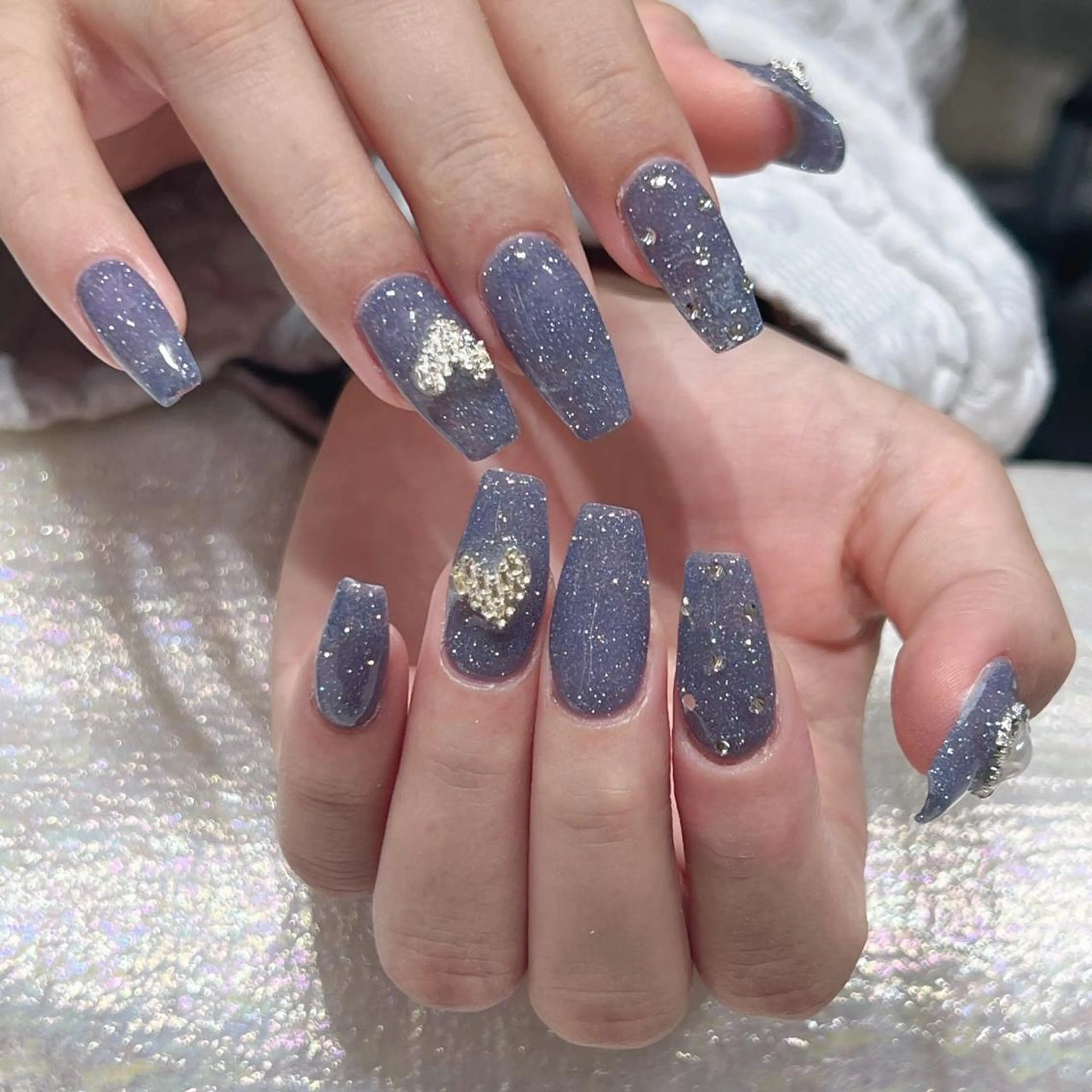 ネイル 長さ出し ネイルチップ Queens テイのネイルデザイン
