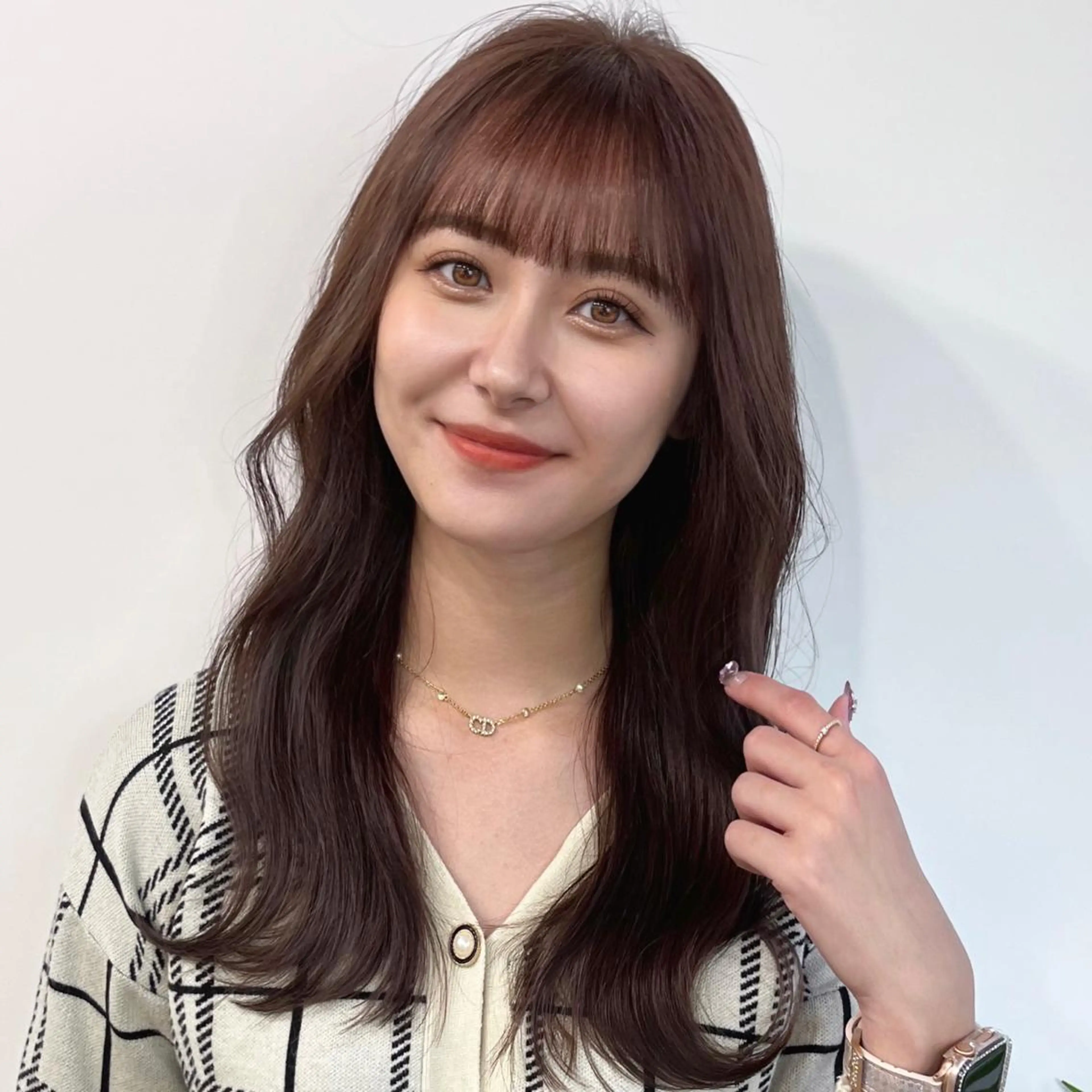 ミディアム カラー 黒髪 ブルーカラー ブルーブラック インナーカラー くせ毛 カット ヘアカラー トリートメント 韓国レイヤー×透明感 髪質改善　武田涼のヘアスタイル