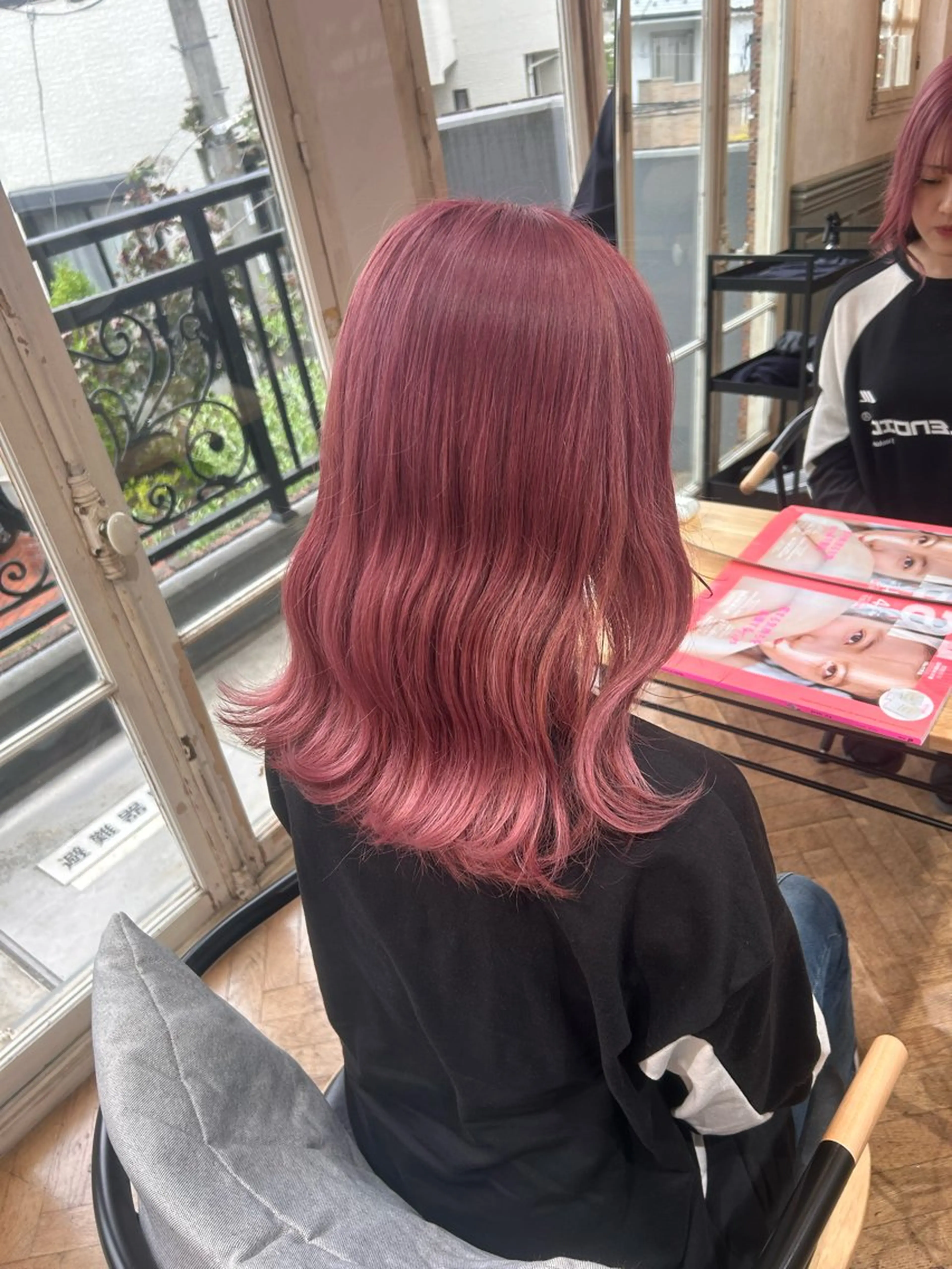 セミロング 艶カラー🌟 kanonのヘアスタイル