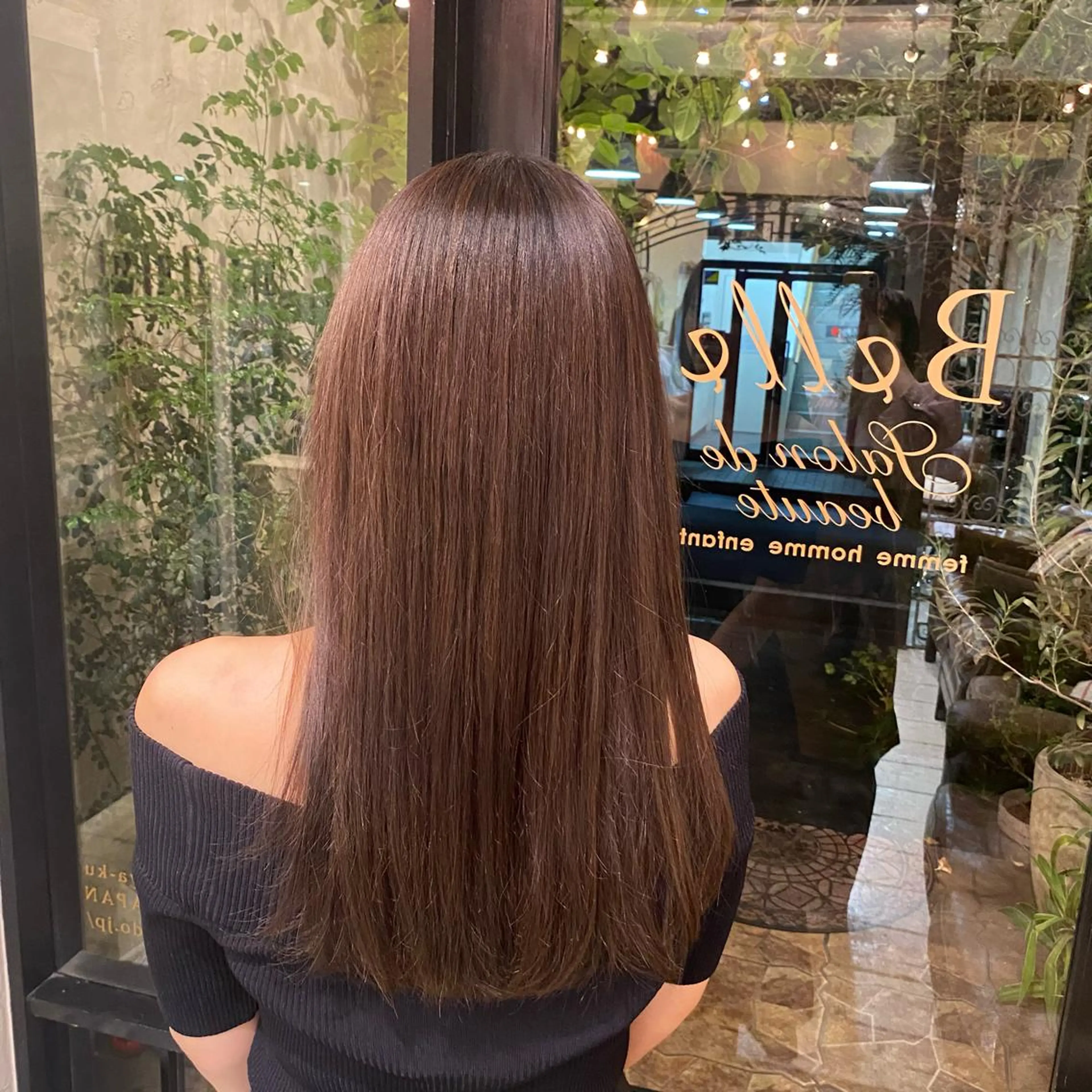ロング 小森田　果怜 縮毛矯正、カラーのヘアスタイル