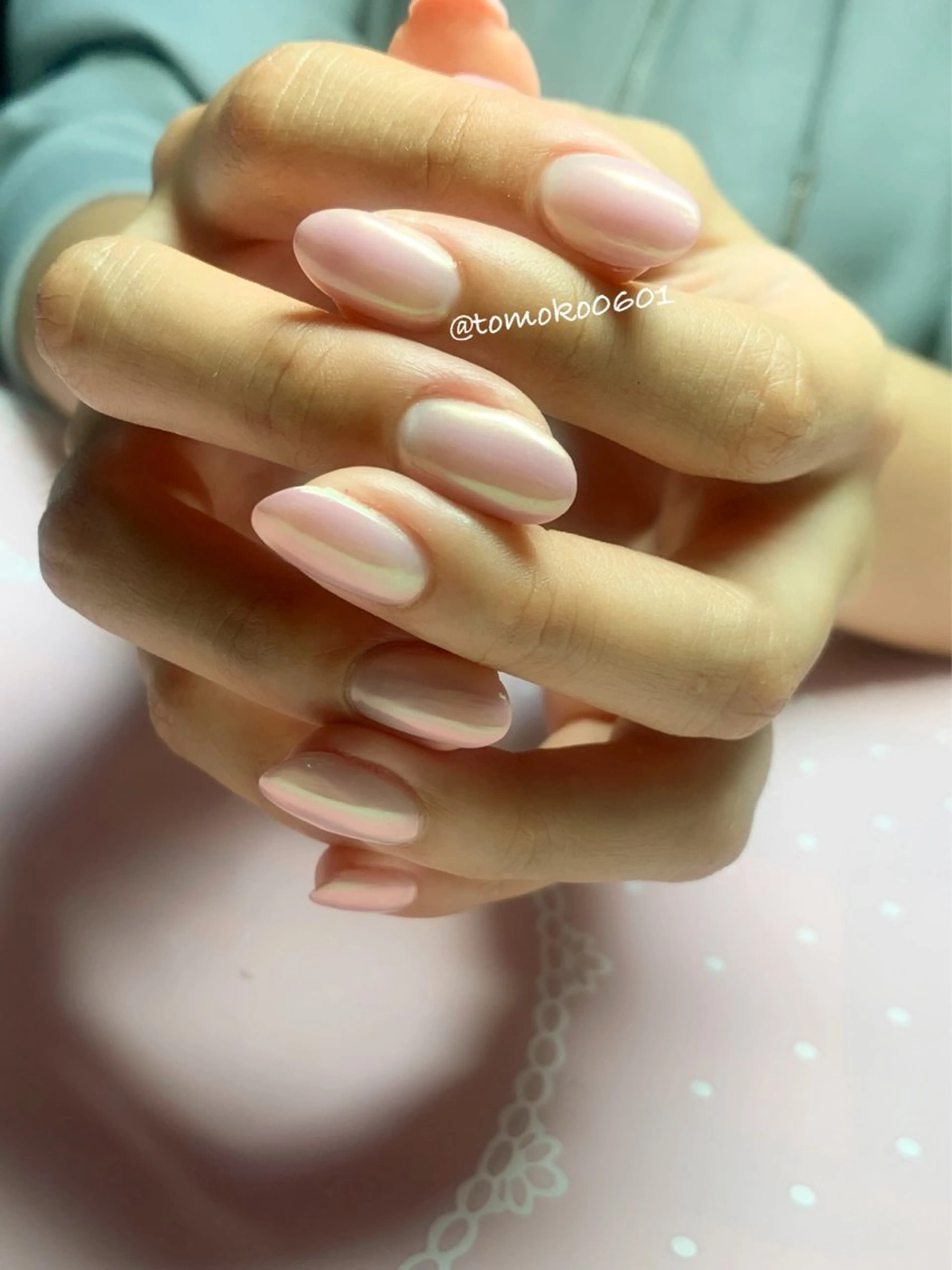 ネイル オーロラネイル グラデーション ハンドネイル 浦和 ペルテネイルのネイルデザイン