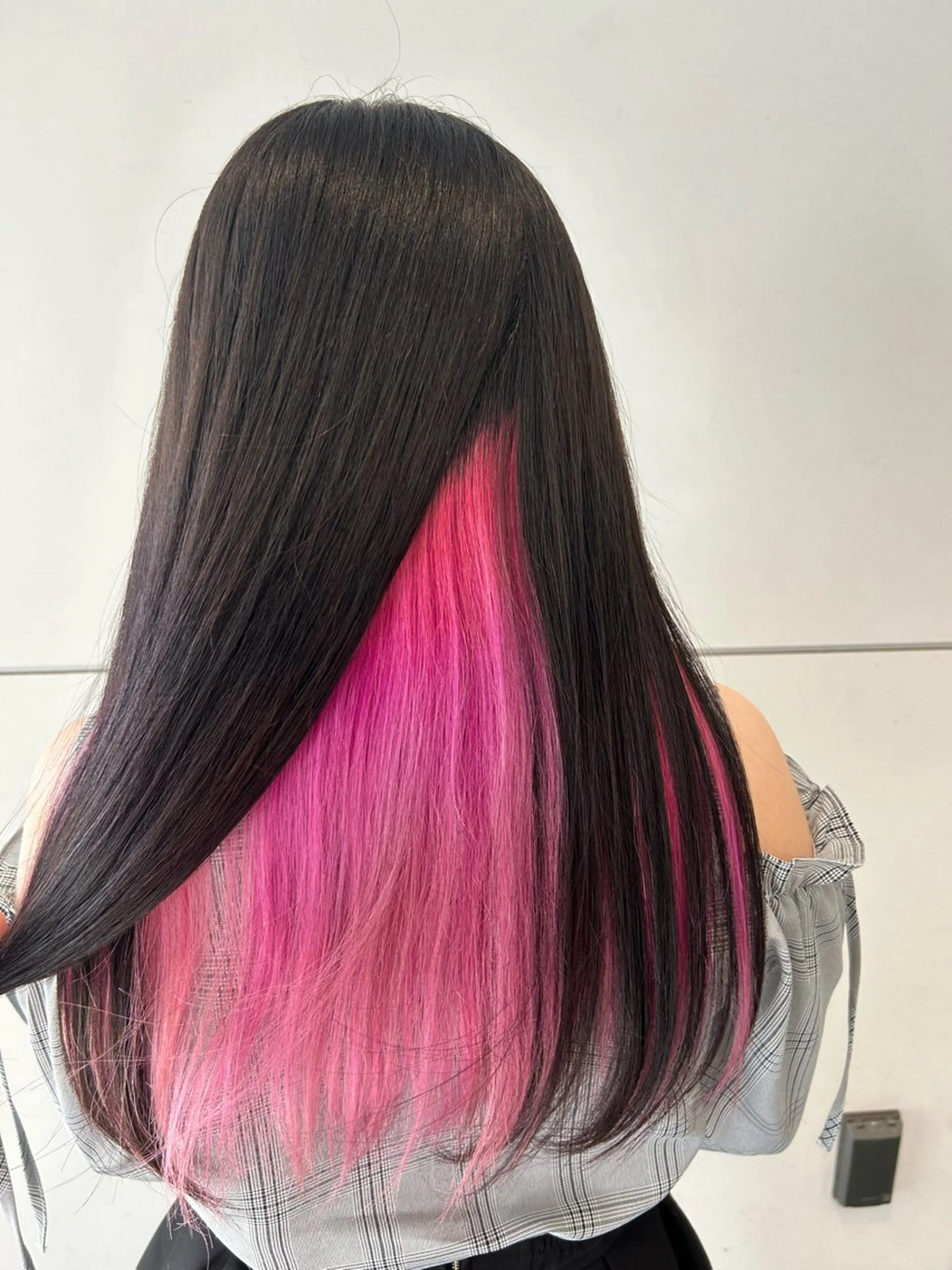 ミディアム カラー イヤリングカラー インナーカラー ピンクカラー シールエクステ/ツヤ 髪🩷SATSUKIのヘアスタイル