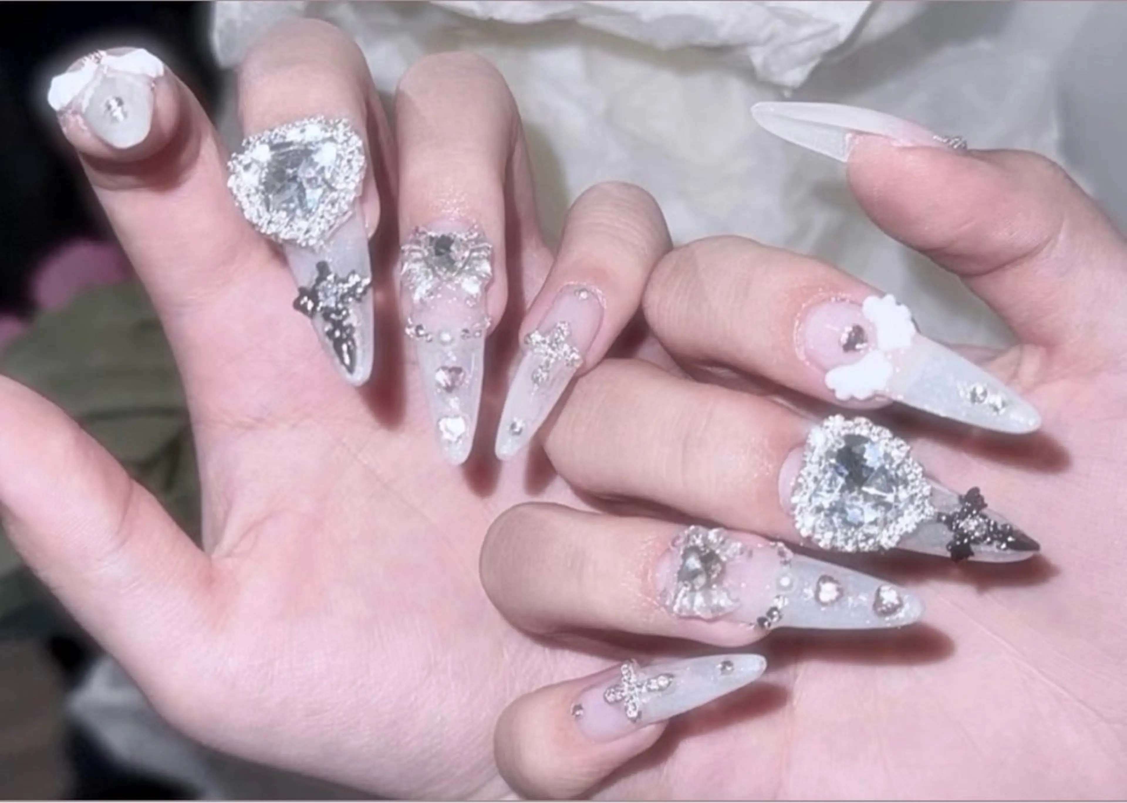 ネイル アートネイル オーロラネイル チークネイル フレンチネイル ガラスフレンチ ハンドネイル 🎀🎀YooLi Nail Salonのネイルデザイン