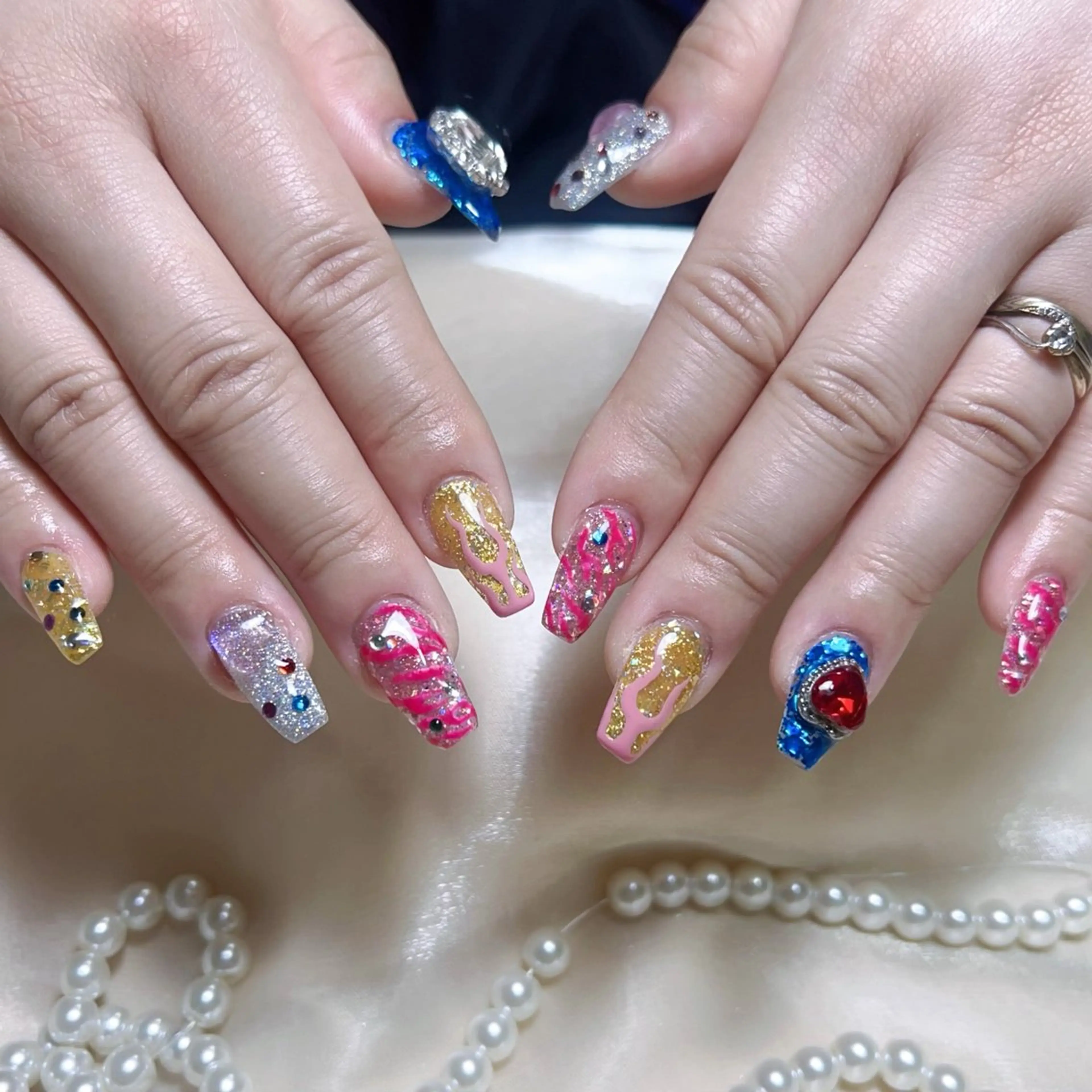 メンズ ネイル メンズ韓国風 アートネイル オーロラネイル ガーリー キラキラネイル ハンドネイル Nail salon 木にいるのネイルデザイン