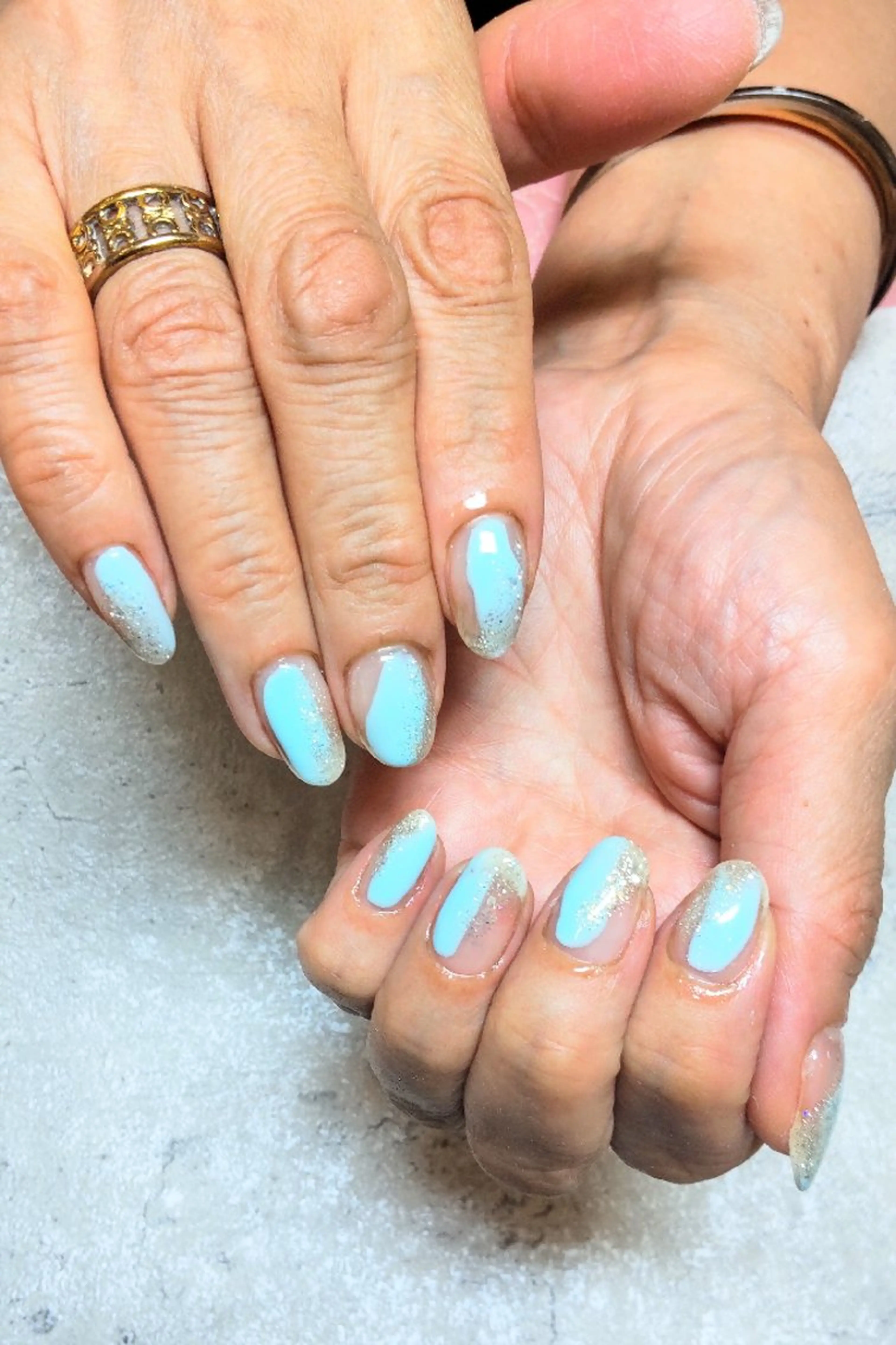 ネイル ニュアンスネイル CHOUETTE MIOのネイルデザイン