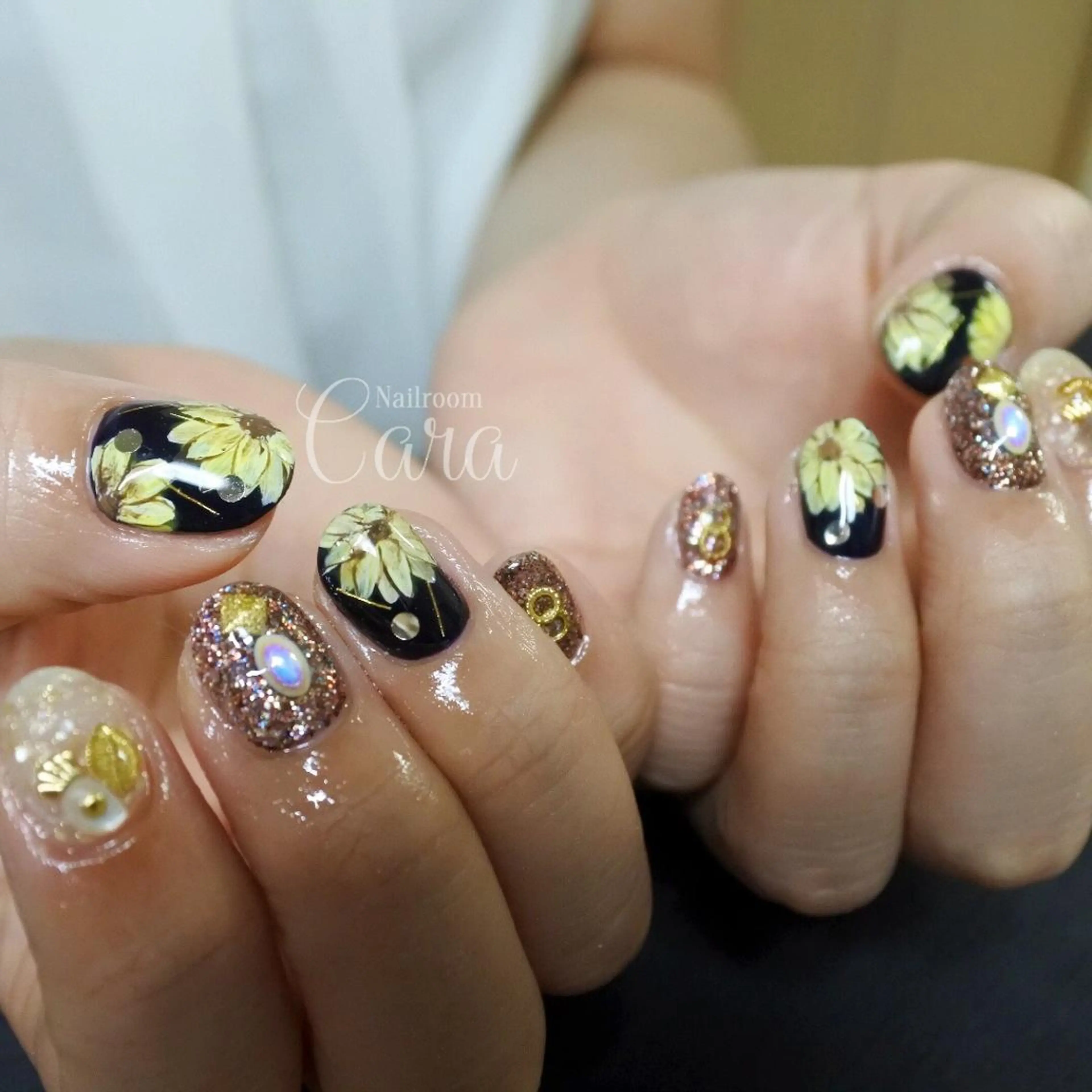 ネイル ハンドネイル instinkt_ Mio Mizunoのネイルデザイン