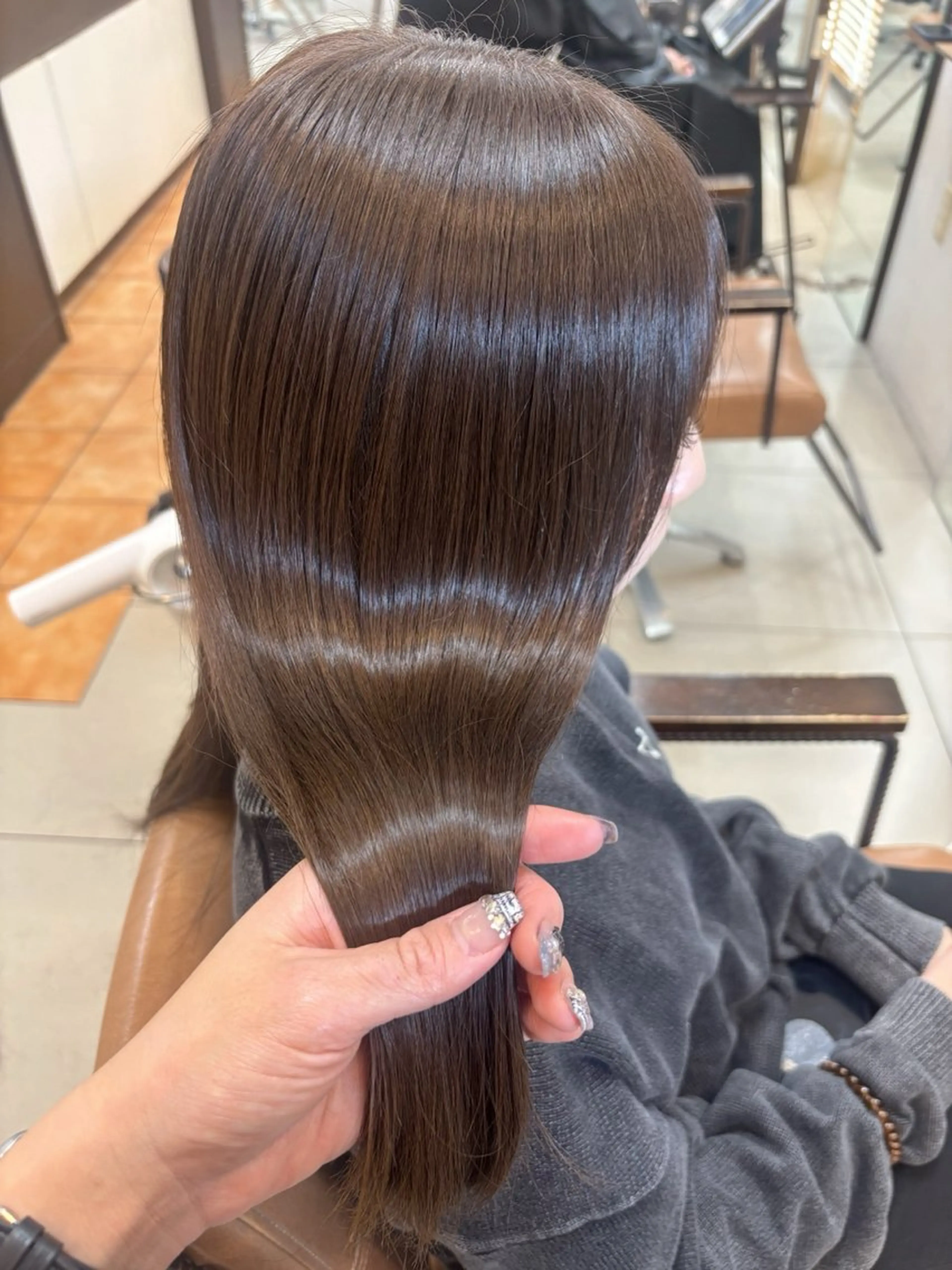 セミロング カラー アッシュ アッシュブラウン ブラウンカラー 髪質改善 ヘアカラー トリートメント 頭皮×髪質改善 透明感カラー💎中村のヘアスタイル