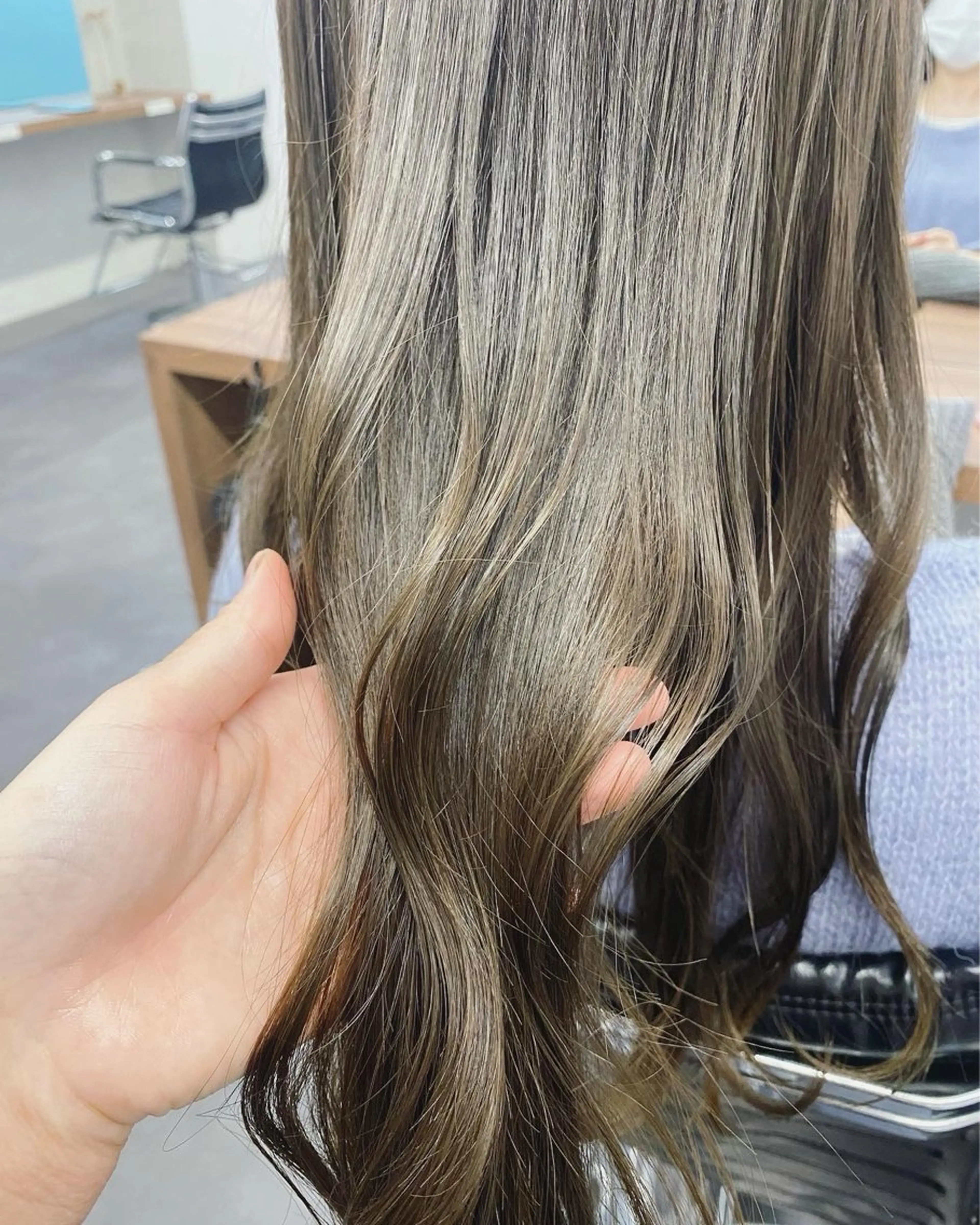 ロング カラー ベージュカラー en't所属・佐藤　ひなの ／艶髪のヘアスタイル