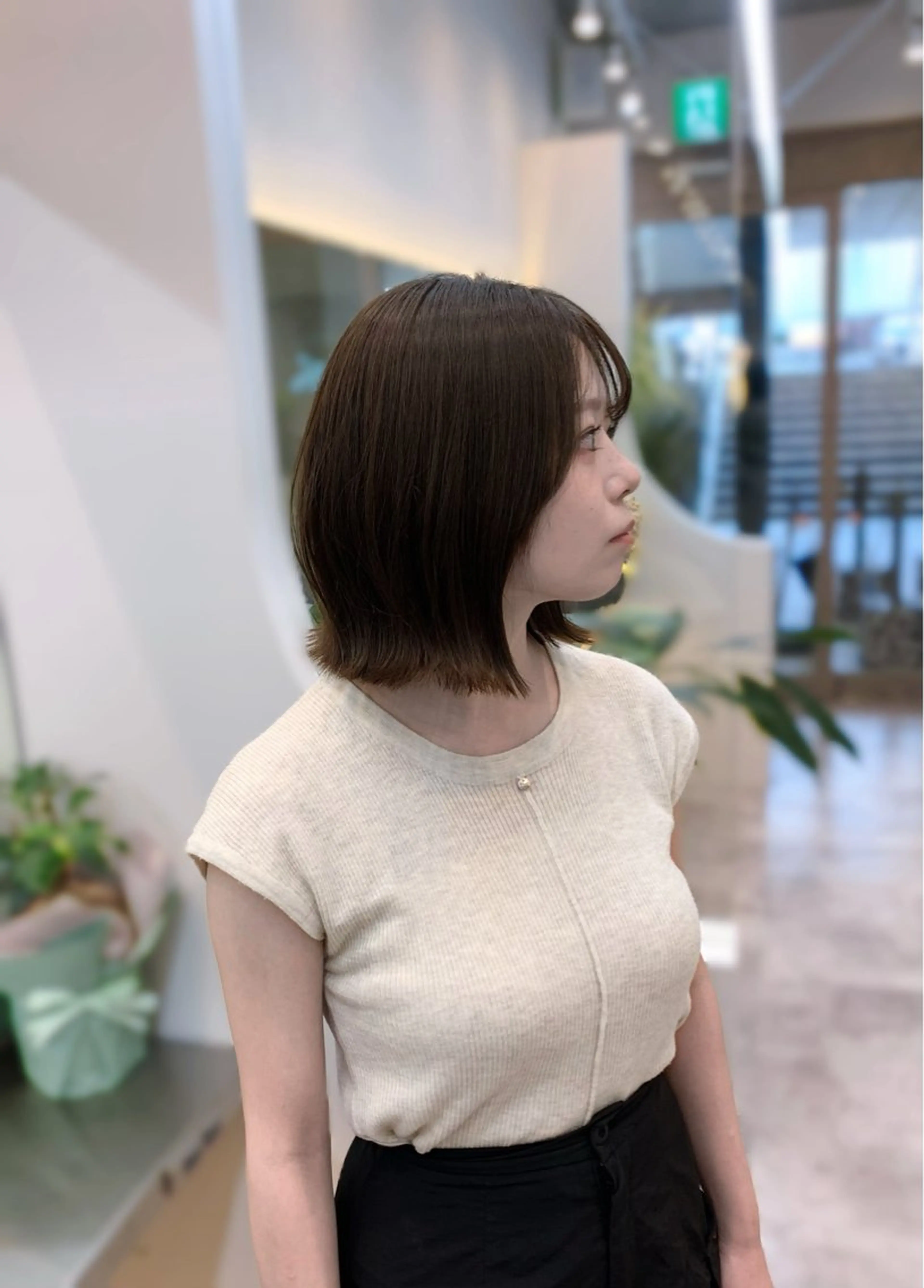 ミディアム ボブレイヤー ボブ レイヤーカット カット ヘアカラー トリートメント Hello by Sea所属・レイヤー/ボブ/艶髪 /顔周り/伊藤　勇司のヘアスタイル
