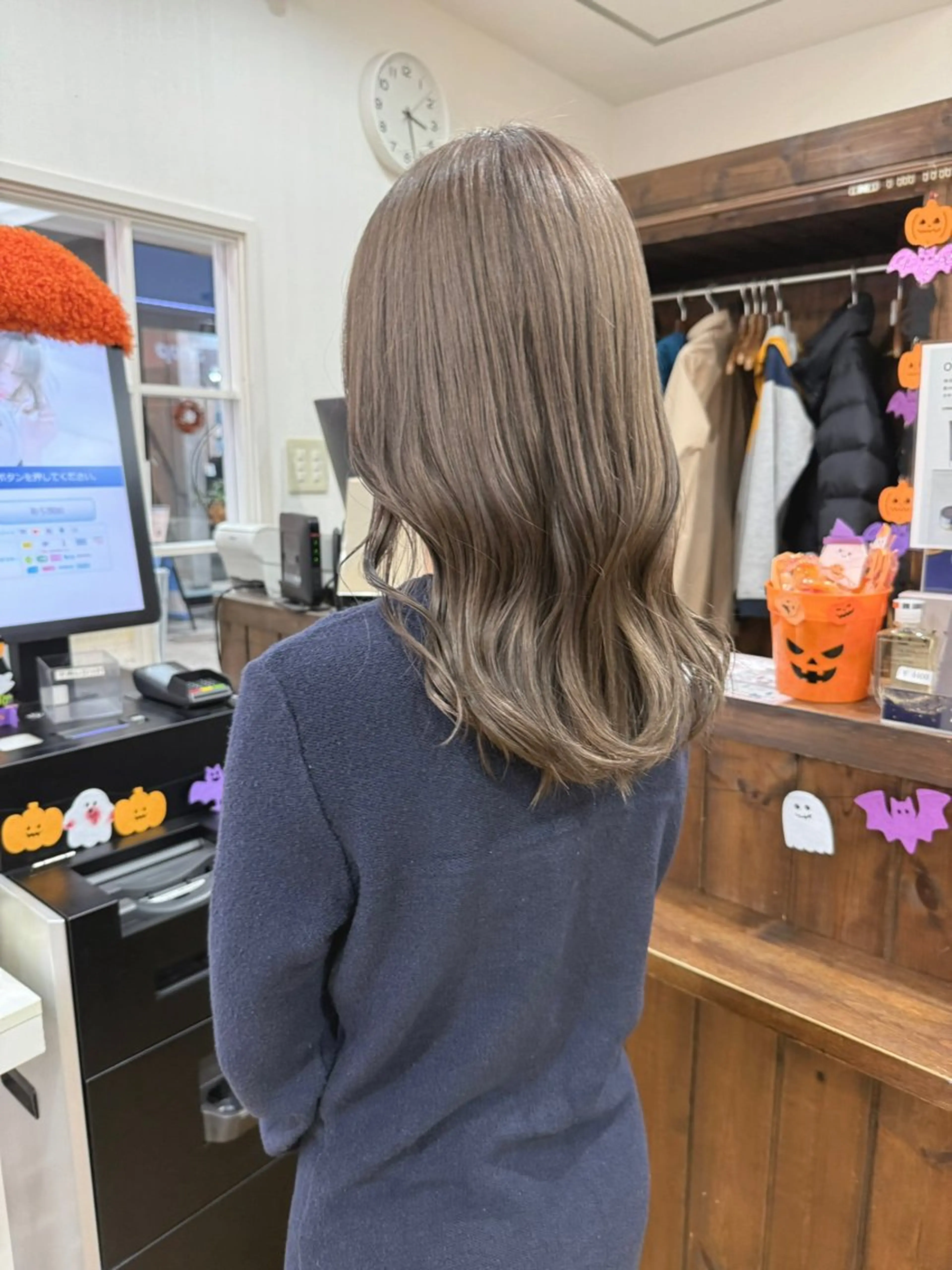 セミロング カラー ブリーチ 透明感カラー グレージュ ヘアカラー 💖メンズカット モデル募集 晴香💖のヘアスタイル