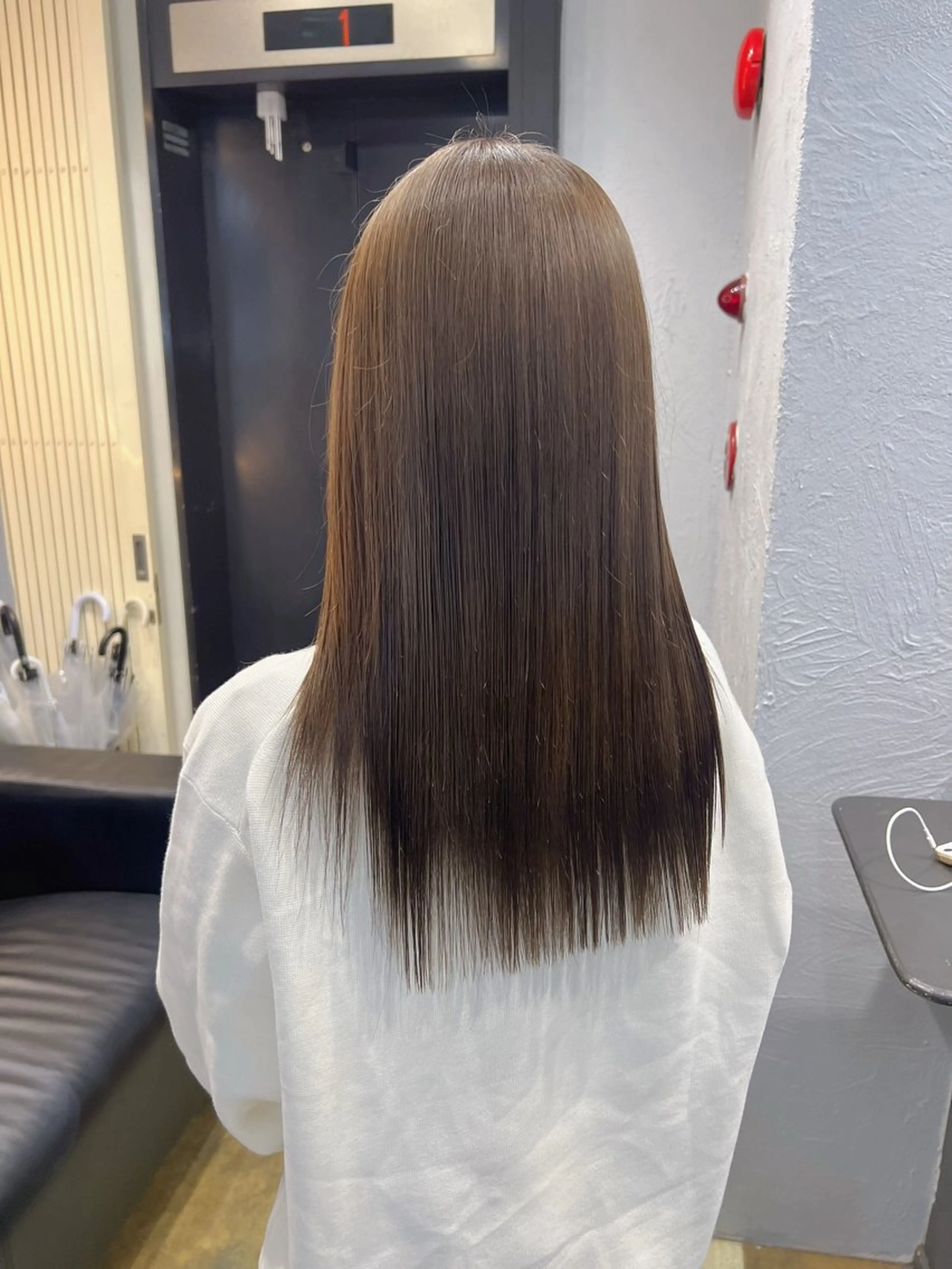 セミロング セミロングパーマ ボブ 顔周りカット ヘアカラー ユ イのヘアスタイル