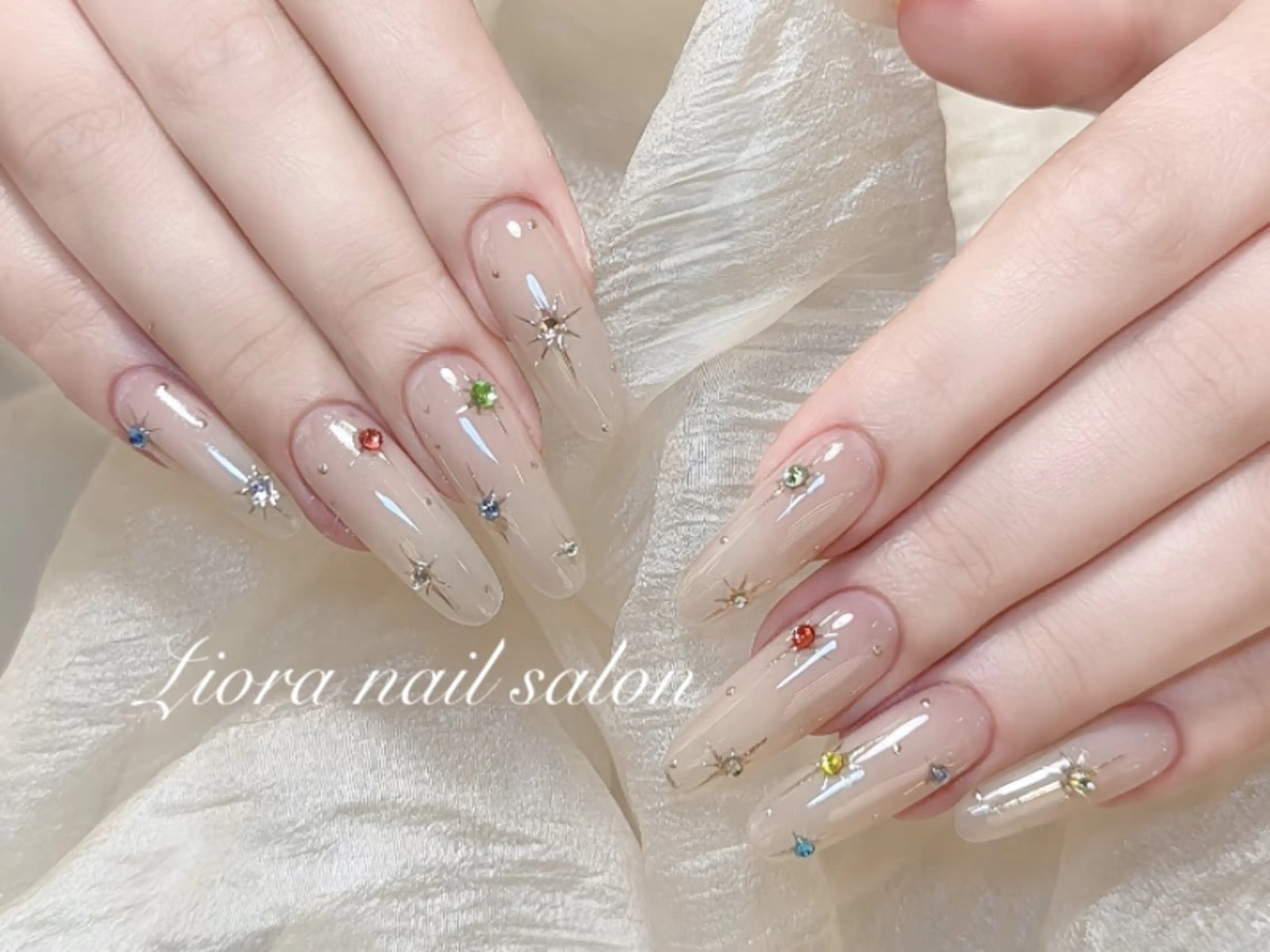 ネイル フレンチネイル ジェルネイル ガーリー グラデーション キラキラネイル ハンドネイル Liora ネイルサロン所属・Liora nail salonのネイルデザイン