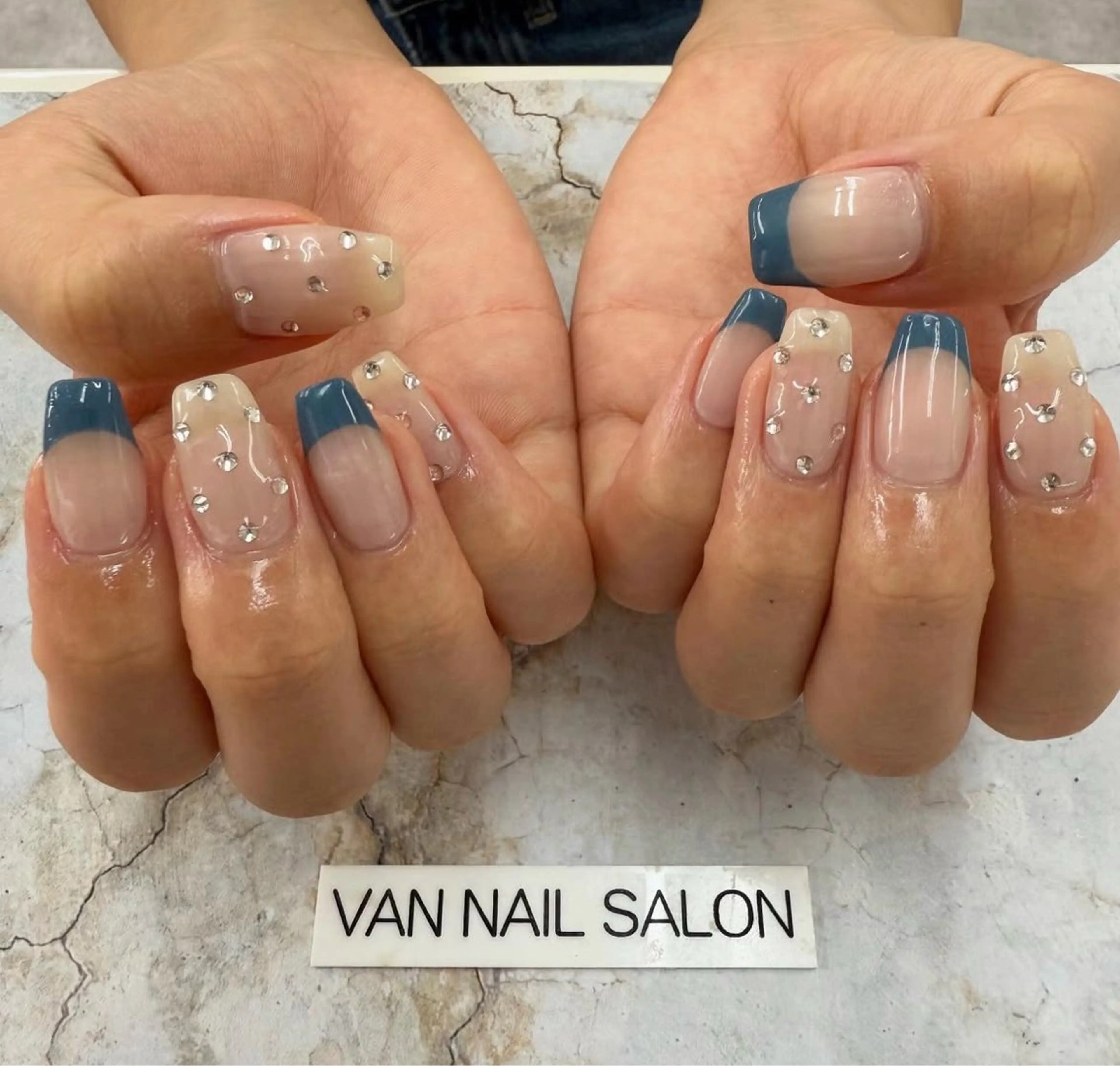 ネイル ハンドネイル Van Nail 本厚木店所属・Van Nail Salonのネイルデザイン