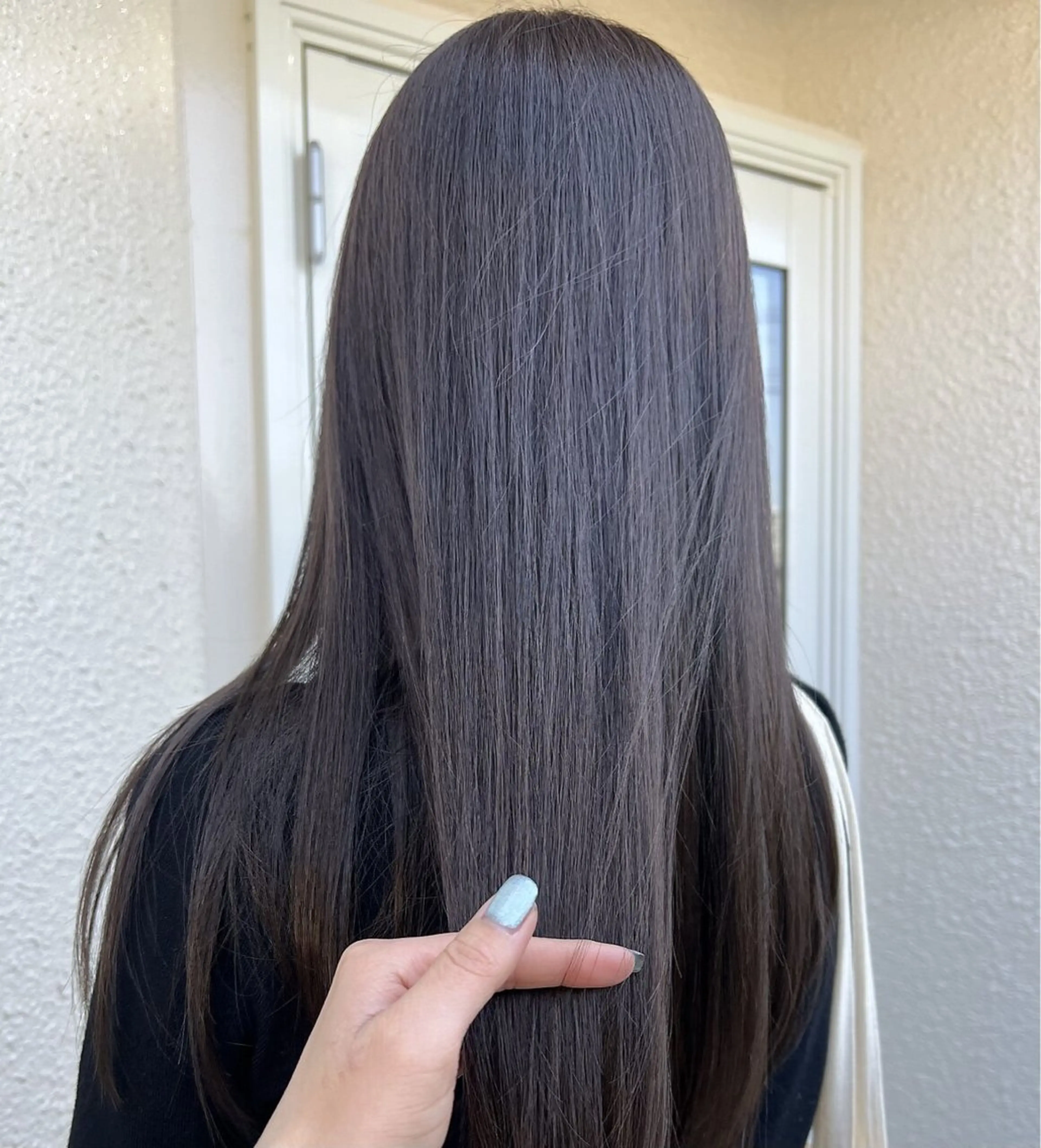 ロング ボブ 髪質改善 韓国風ヘア レイヤーカット 縮毛矯正 suii..hair designブリーチのヘアスタイル