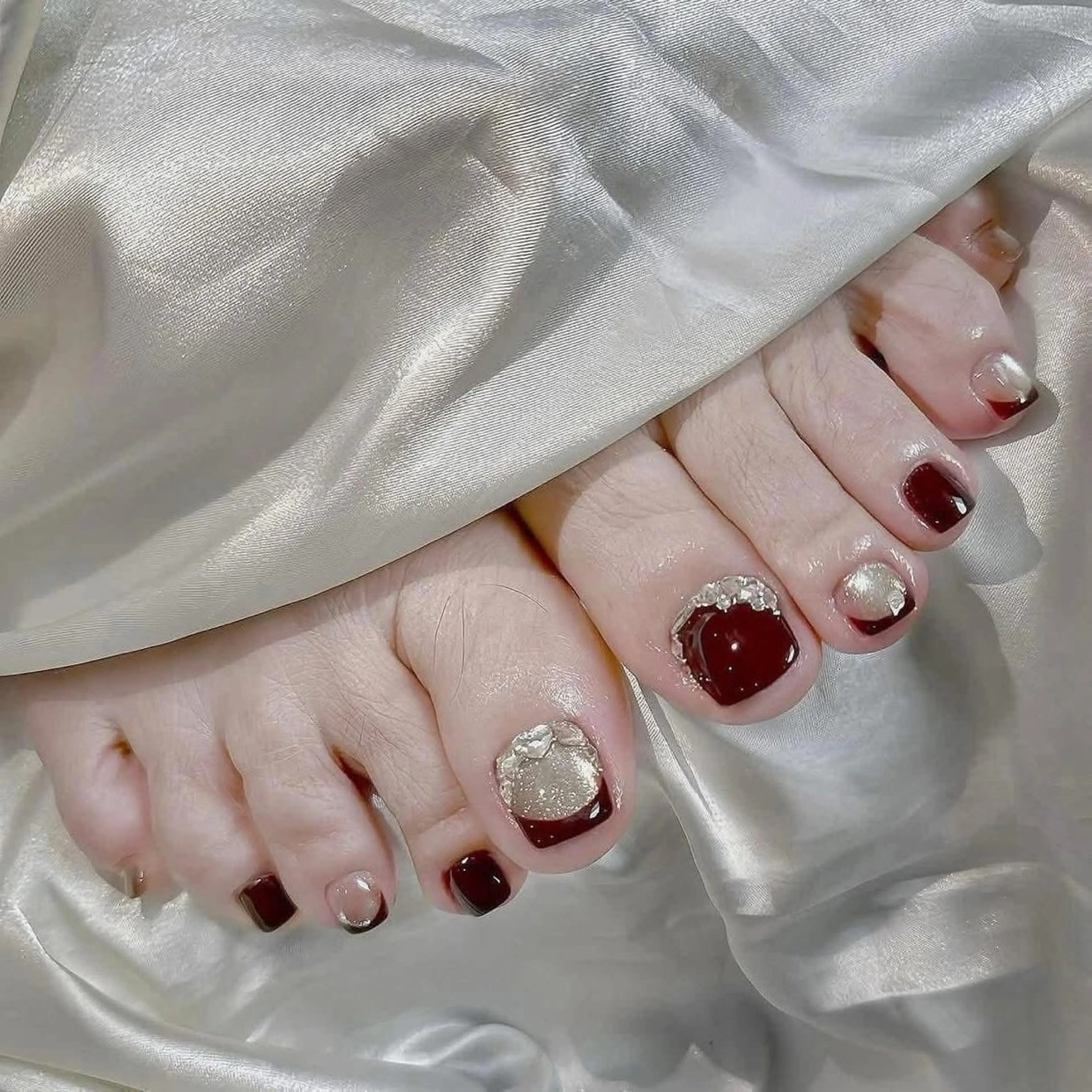 ネイル 長さ出し フットネイル ジェルネイル 韓国ネイル マグネットネイル フットネイル YMT NailStudio所属・YMT NailStudioのネイルデザイン