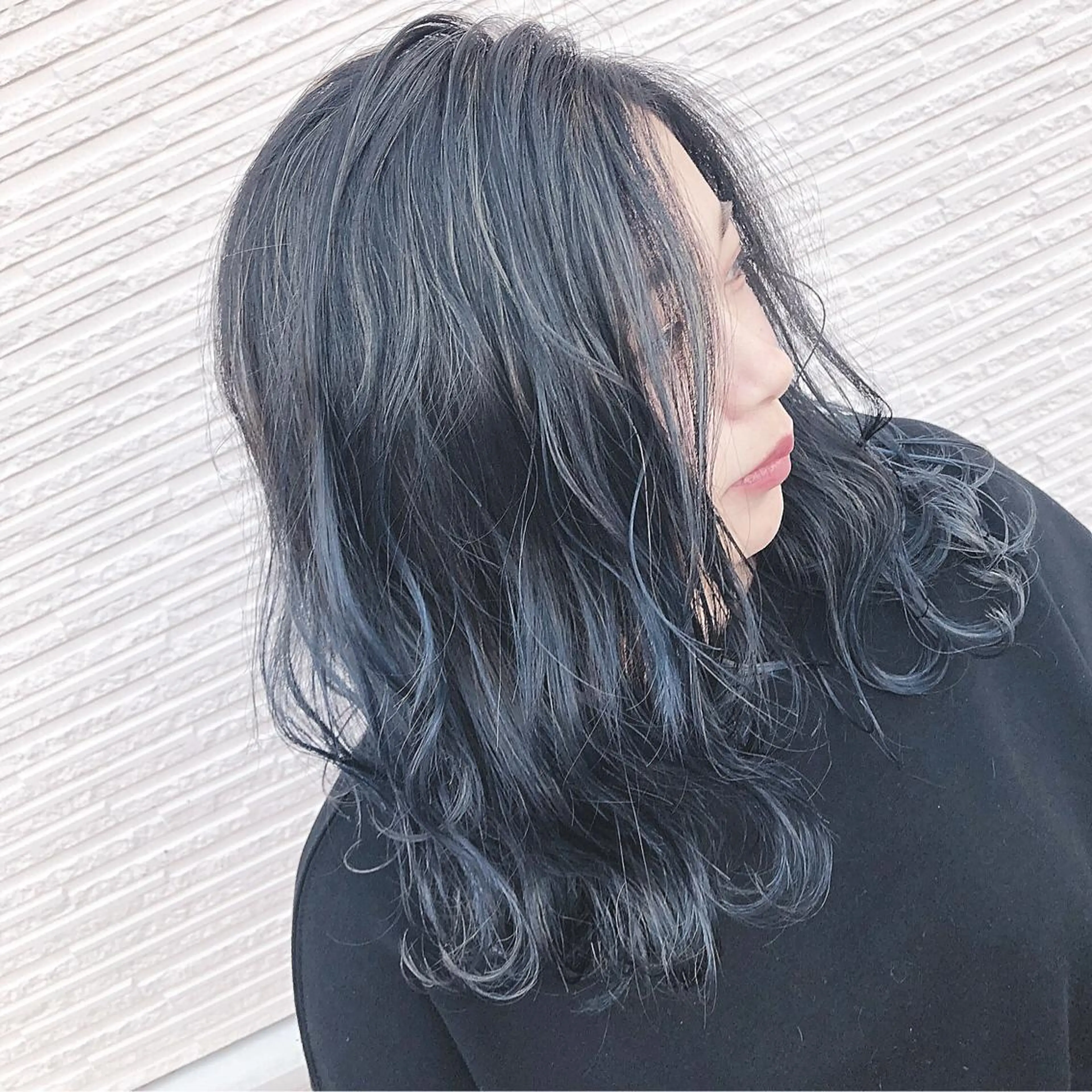 ミディアム カラー ブルーカラー ブルージュ ハイライトカラー ハイライト ヘアカラー トリートメント 名畑 裕貴のヘアスタイル