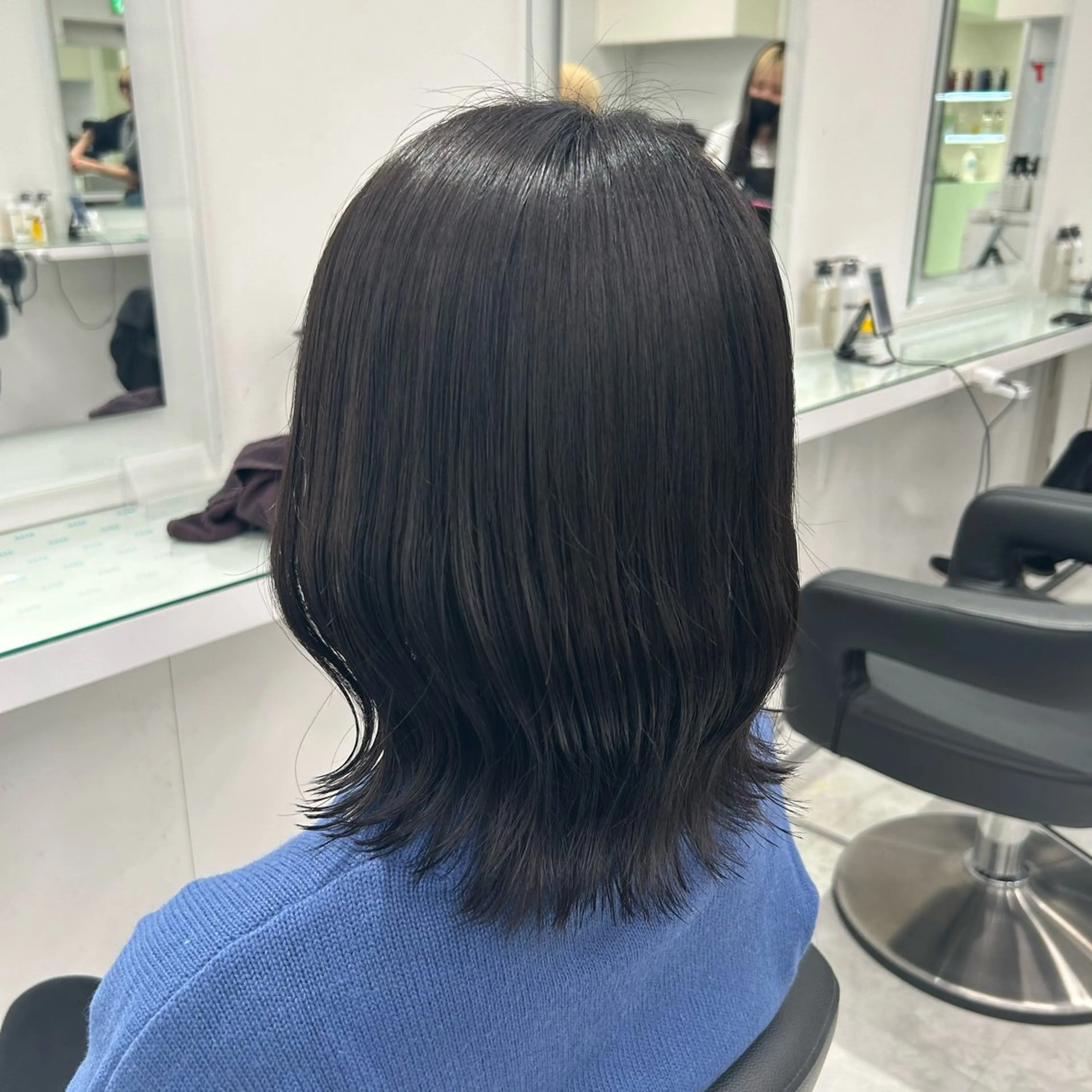 セミロング ヘアカラー トリートメント 🤍大人っぽ韓国暗髪 🤍Asuka🤍のヘアスタイル