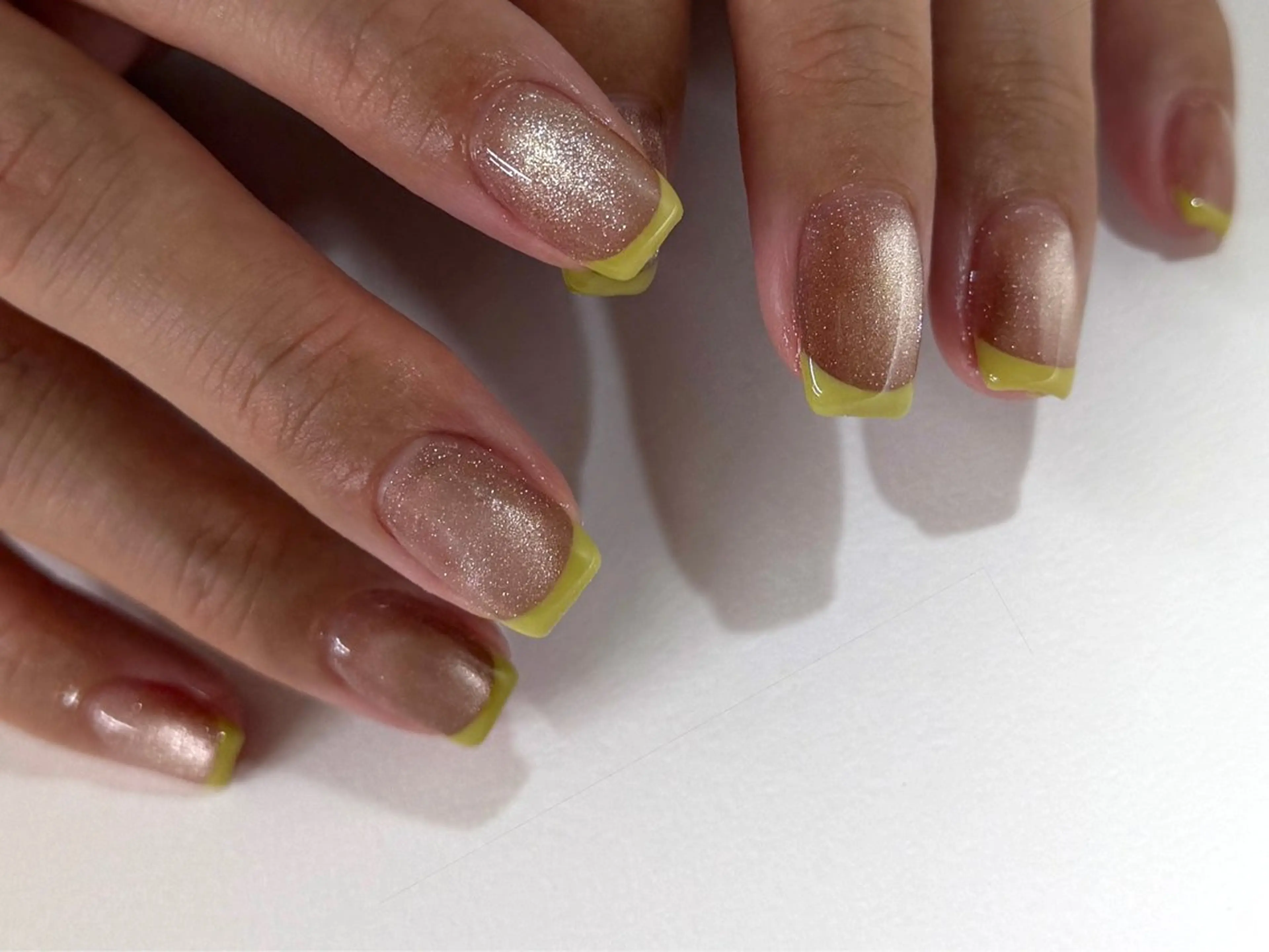 ネイル アートネイル 長さ出し フットネイル フレンチネイル ガラスフレンチ ハンドネイル nailstudio eviz新宿店のネイルデザイン