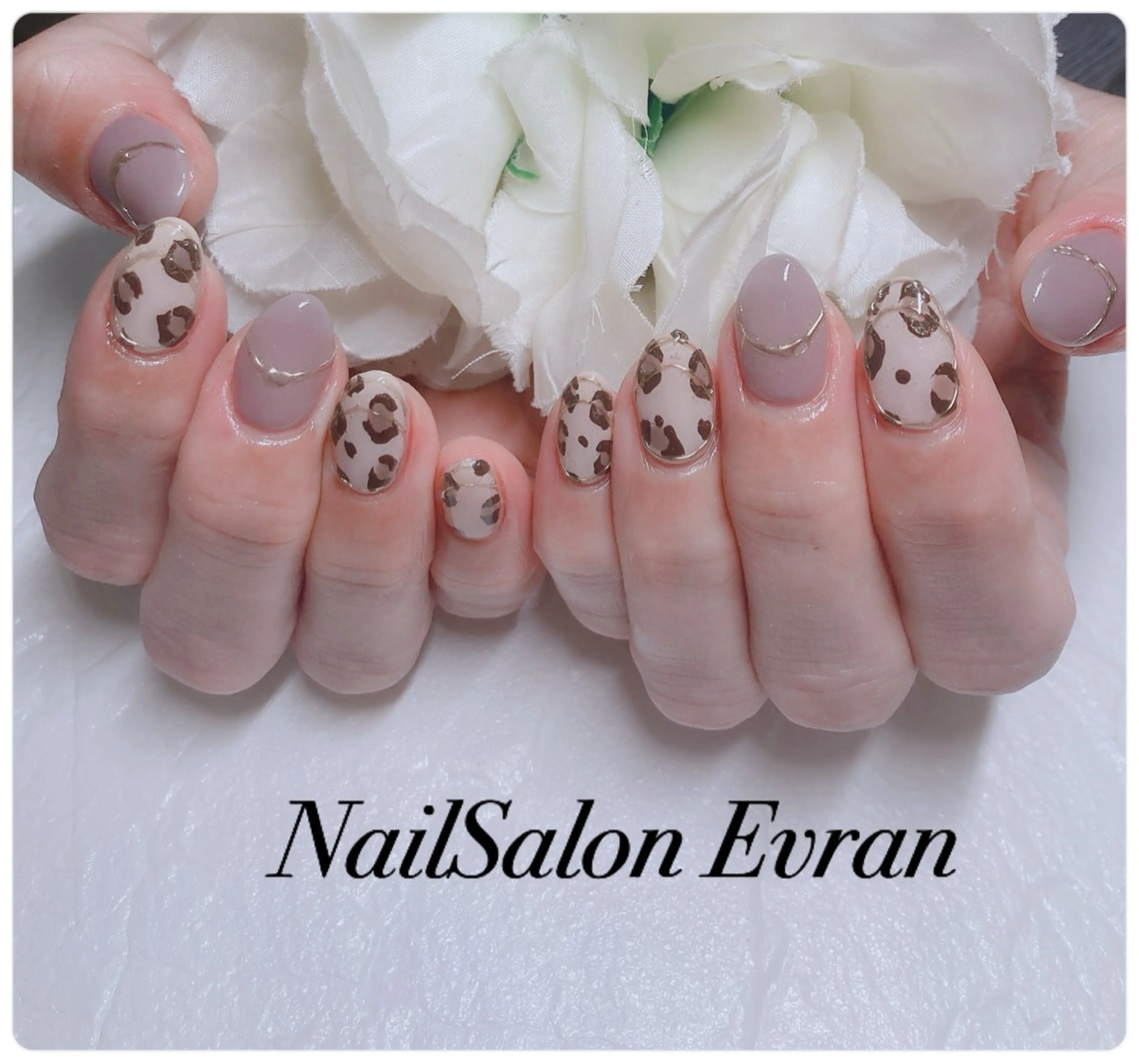 ネイル アートネイル フレンチネイル マグネットネイル 持ち込み ニュアンスネイル ハンドネイル Nail salon Evranのネイルデザイン
