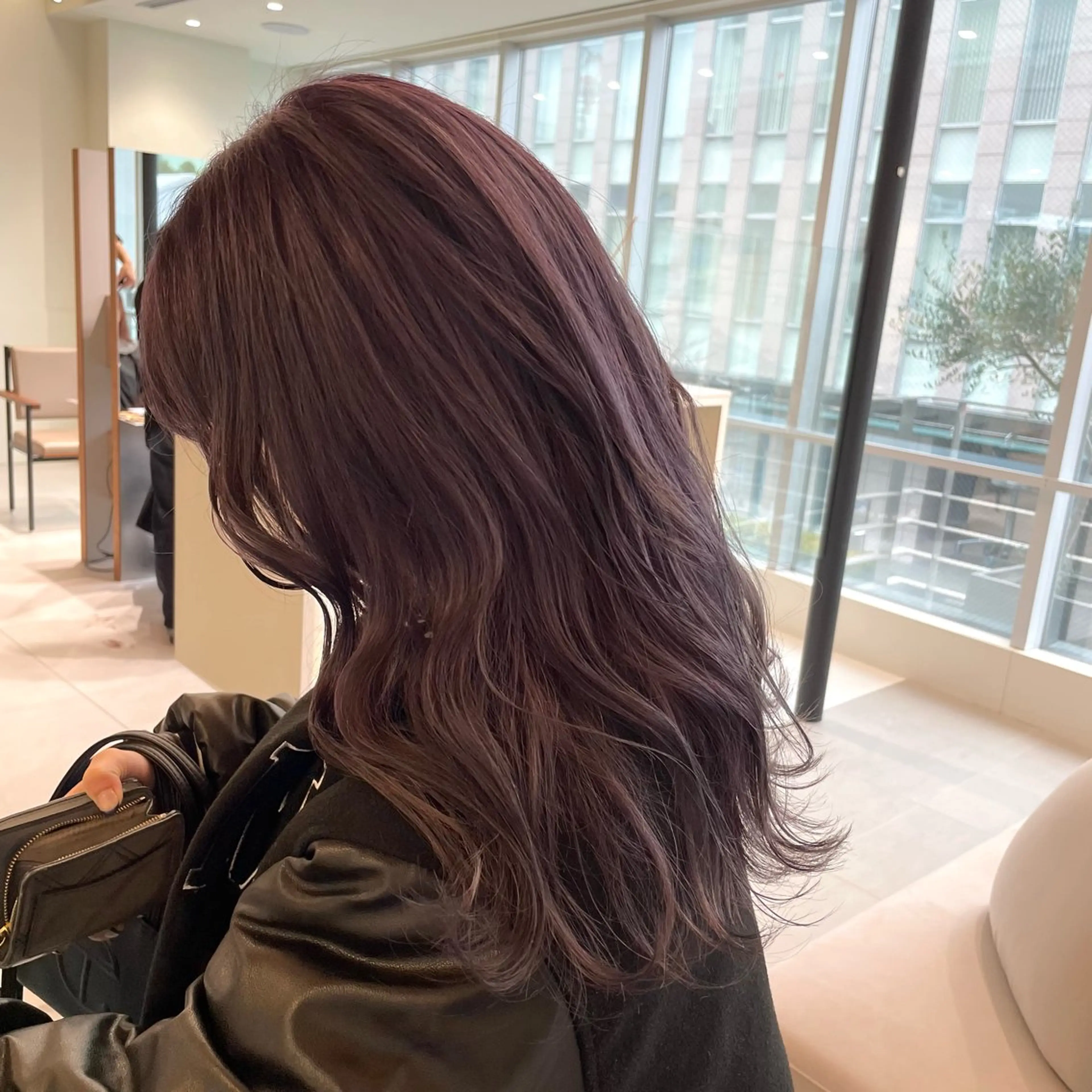 ロング カラー ベージュカラー ブリーチ 透明感カラー ダブルカラー グレージュ ヘアカラー トリートメント ブリーチ/レイヤー 🌻Mutsumiのヘアスタイル