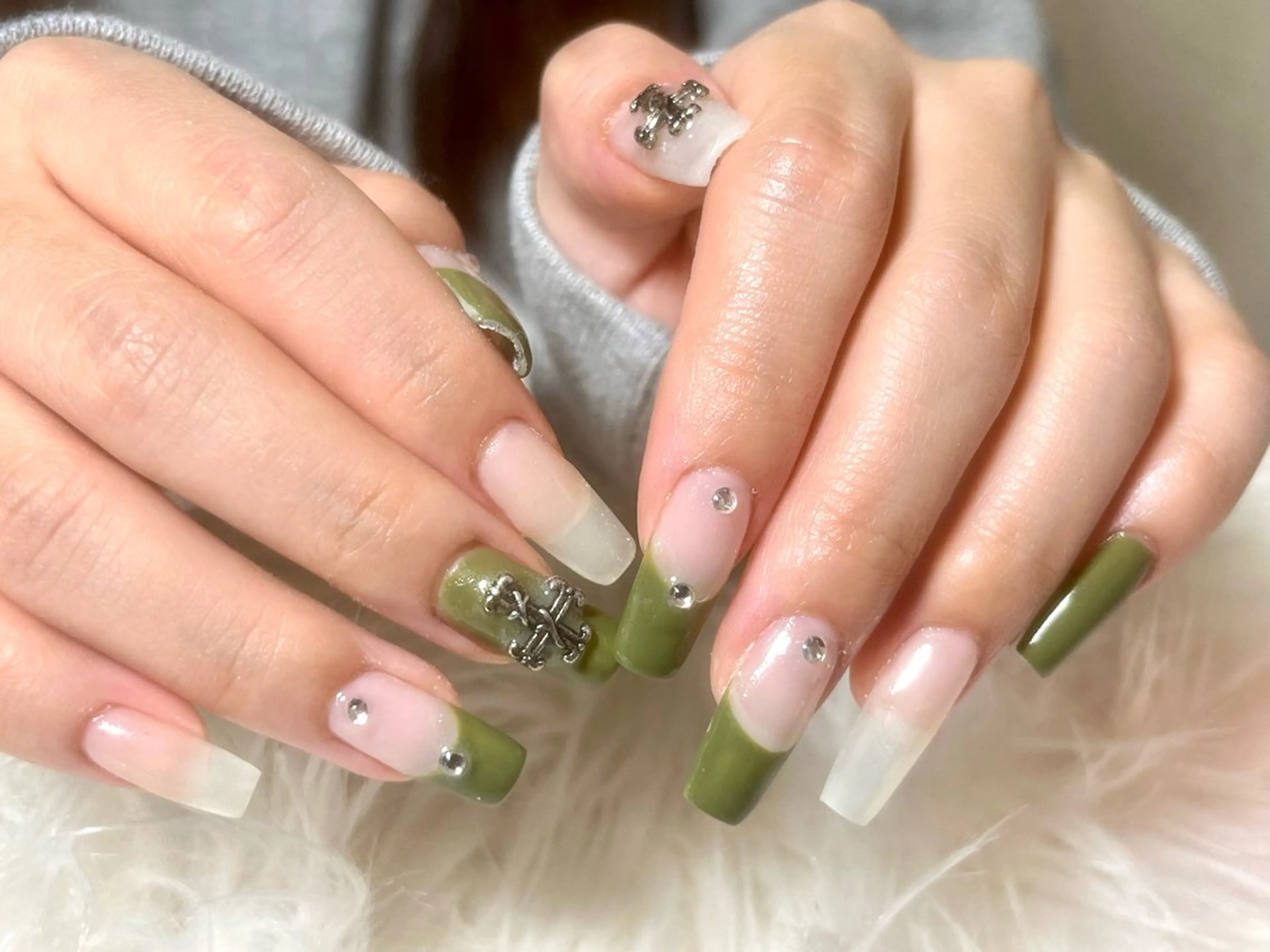 ネイル hohomi .のネイルデザイン