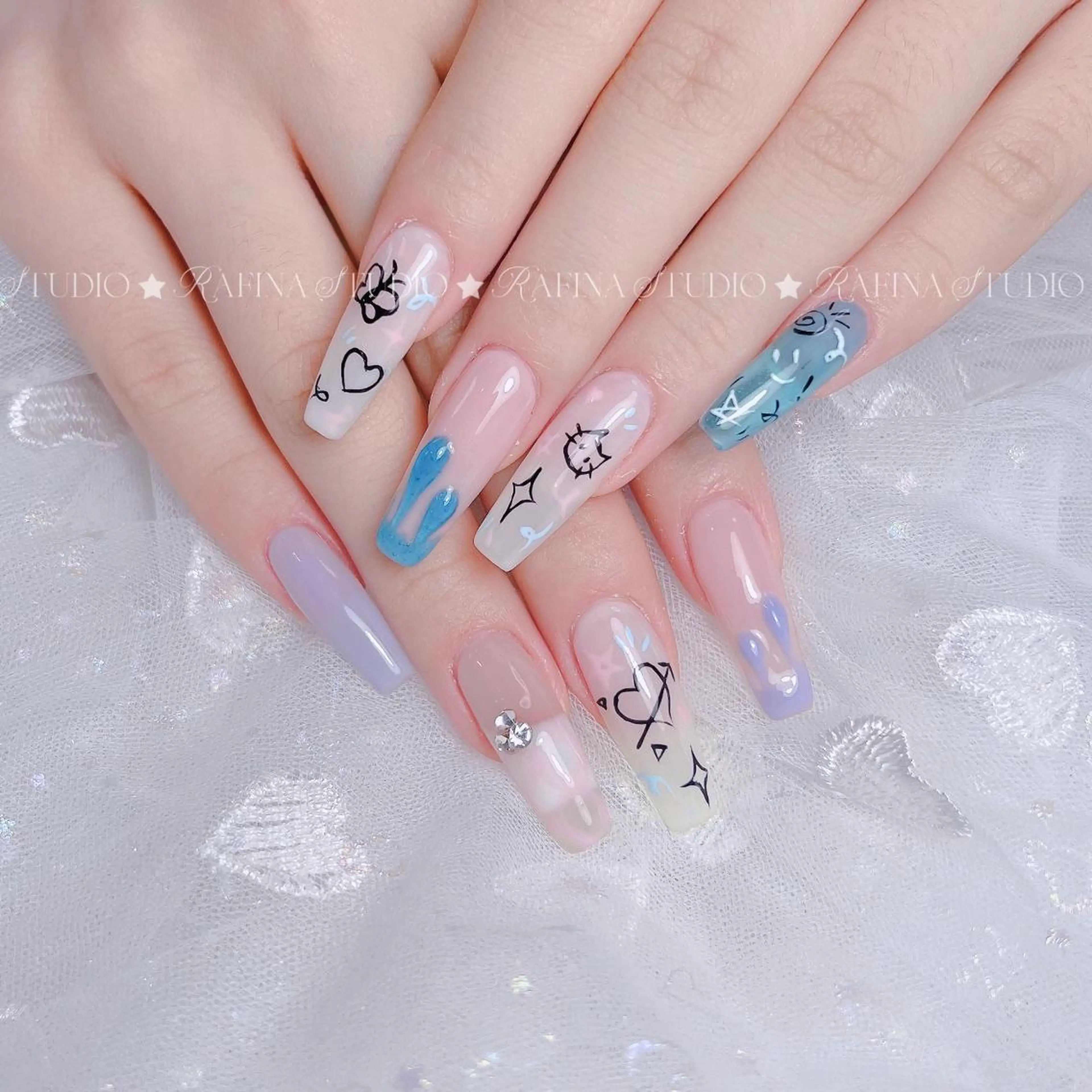 ネイル 玲央 YOYOのネイルデザイン