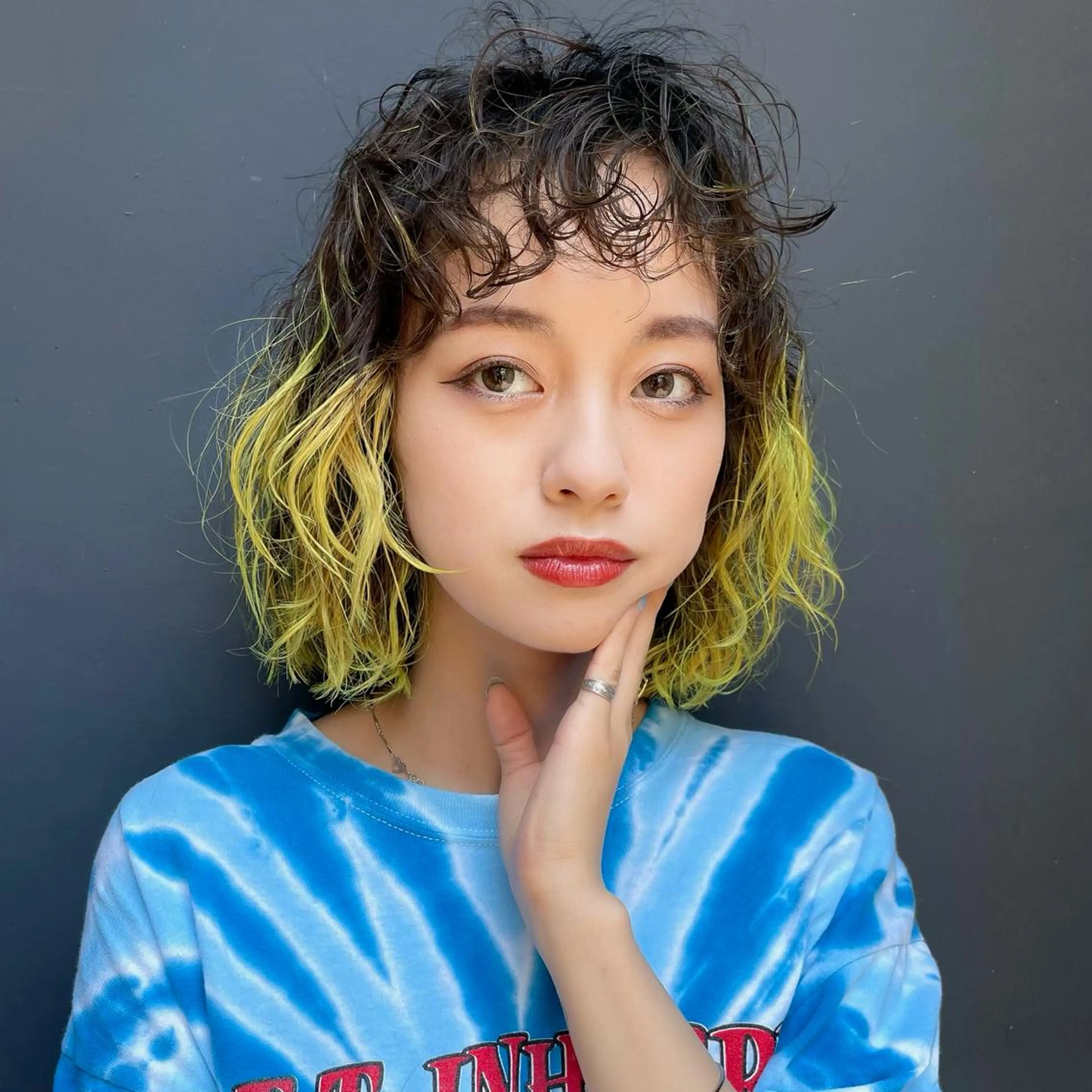ショート カラー ハイライトカラー イエローカラー ボブ ハイライト カット ヘアカラー トリートメント SALOWIN所属・ブリーチ🧹 ボブ✨レイヤーのヘアスタイル