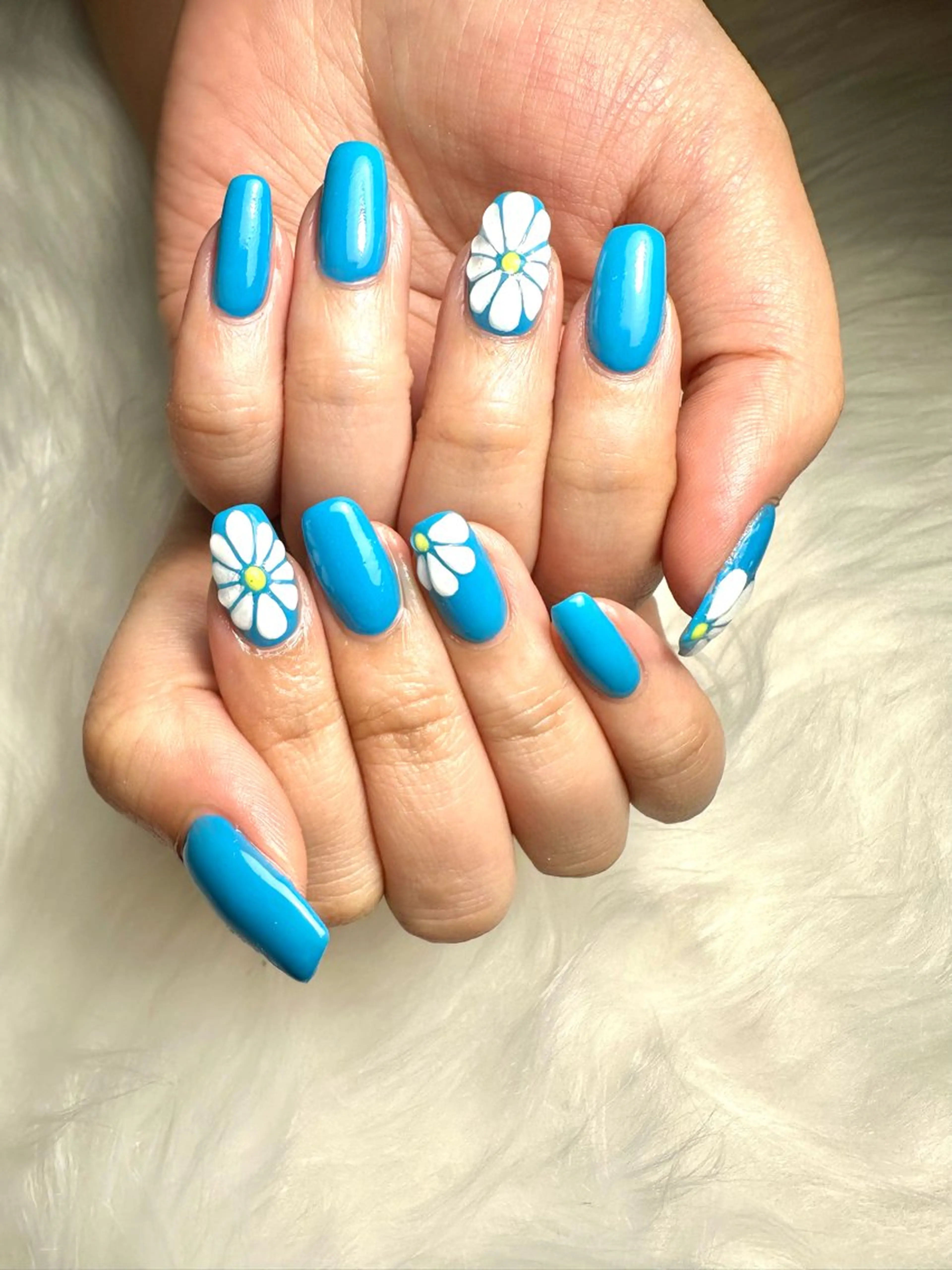 ネイル ブルー ホワイト ハンドネイル MELLMODE所属・Nakano Kanaのネイルデザイン