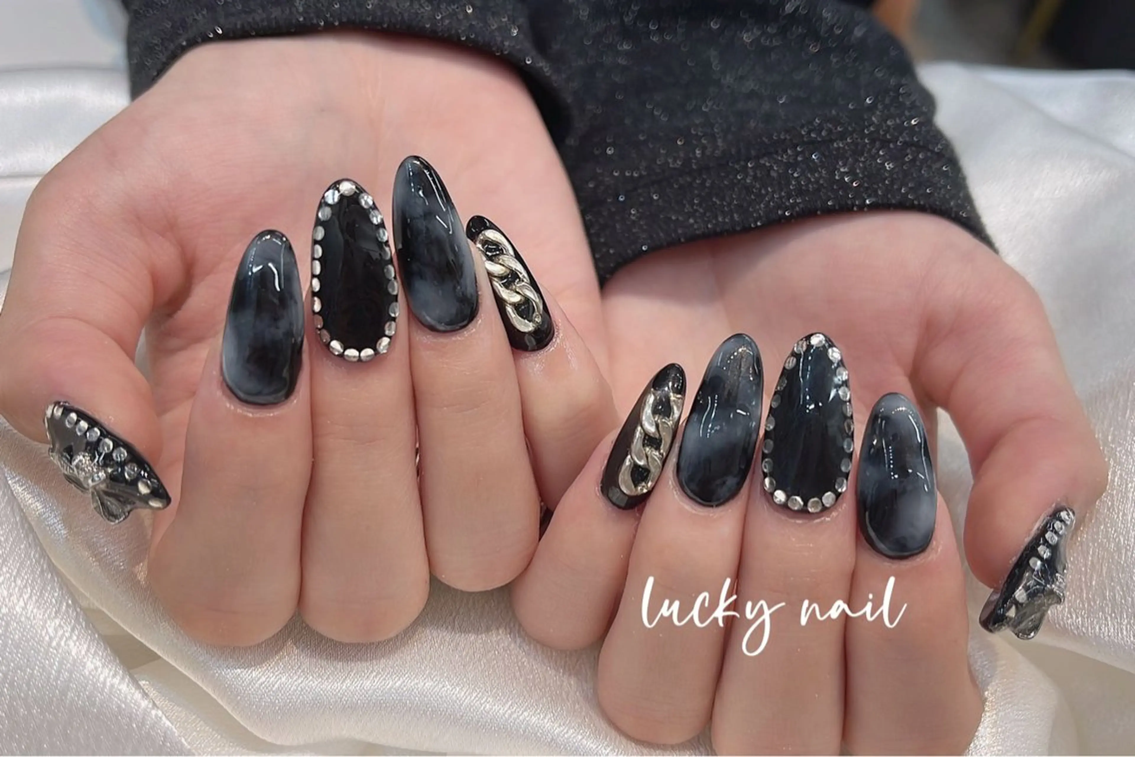 ネイル チークネイル 長さ出し ジェルネイル マグネットネイル 持ち込み Lucky nail  小林和希のネイルデザイン