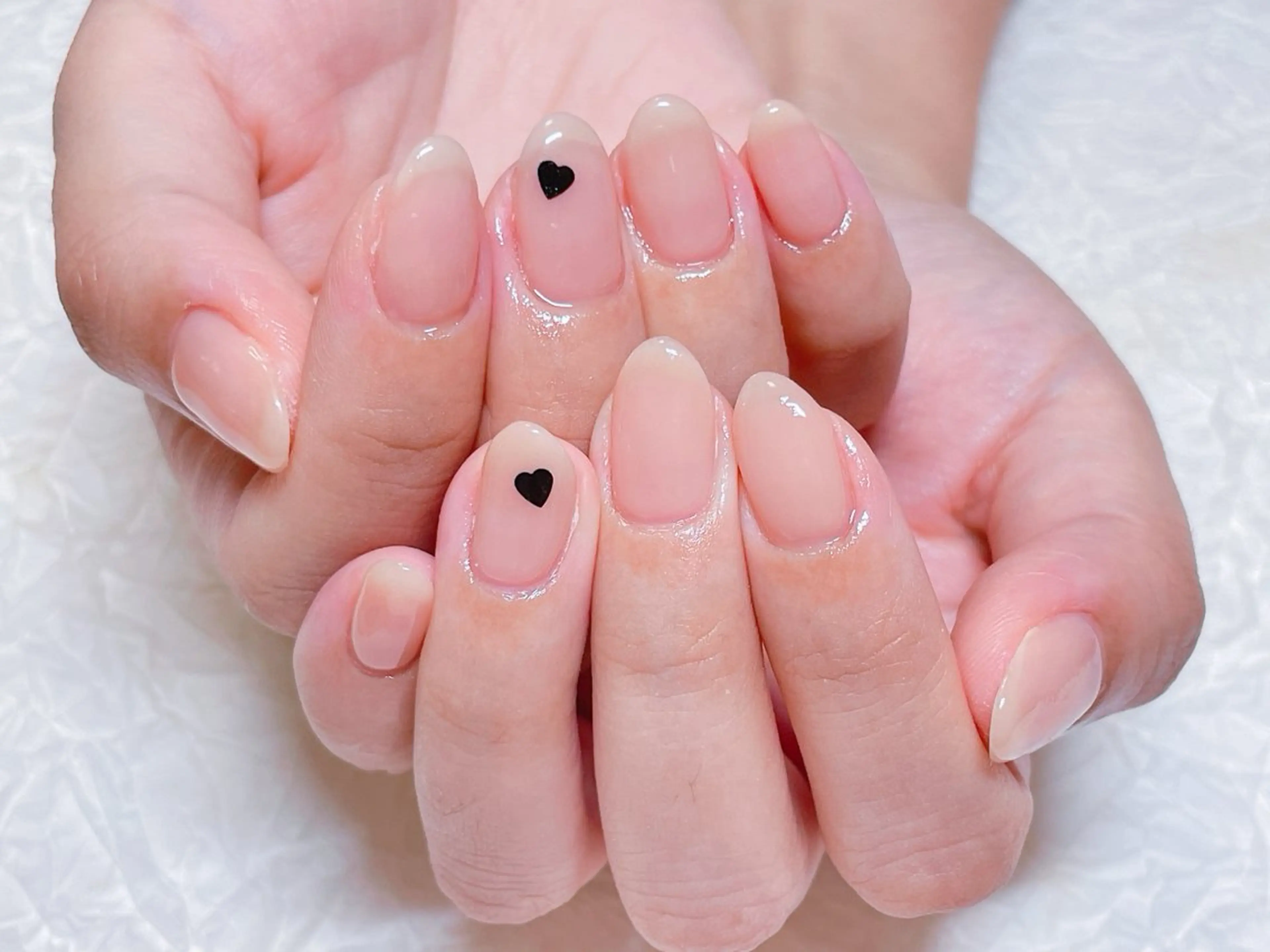 ネイル アートネイル チークネイル ジェルネイル グラデーション ハート ハンドネイル ゆ か_Nails💫のネイルデザイン