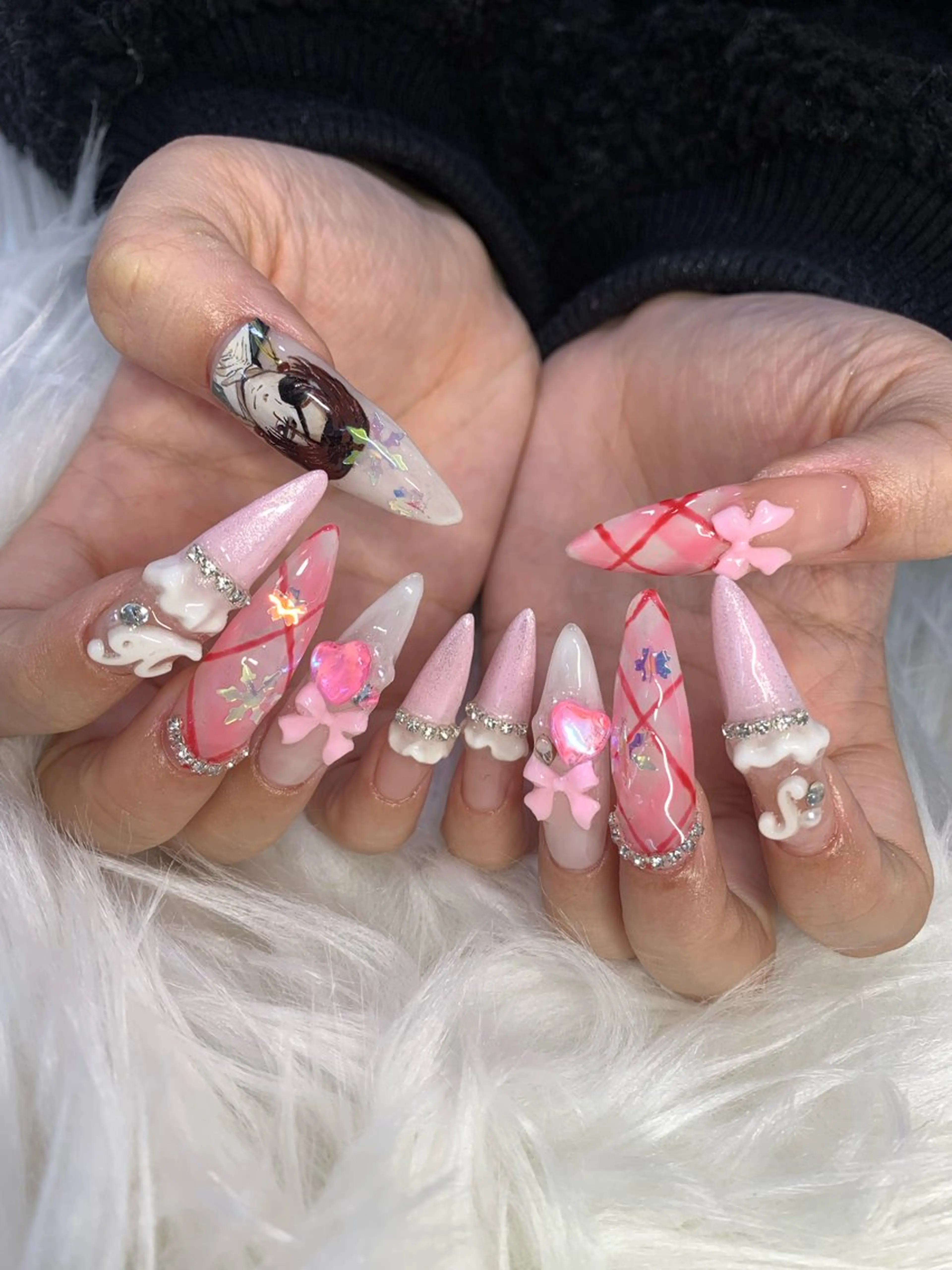 ネイル ハンドネイル NES NAIL所属・さゆり￤推しキャラ ￤ロングネイル🩷のネイルデザイン