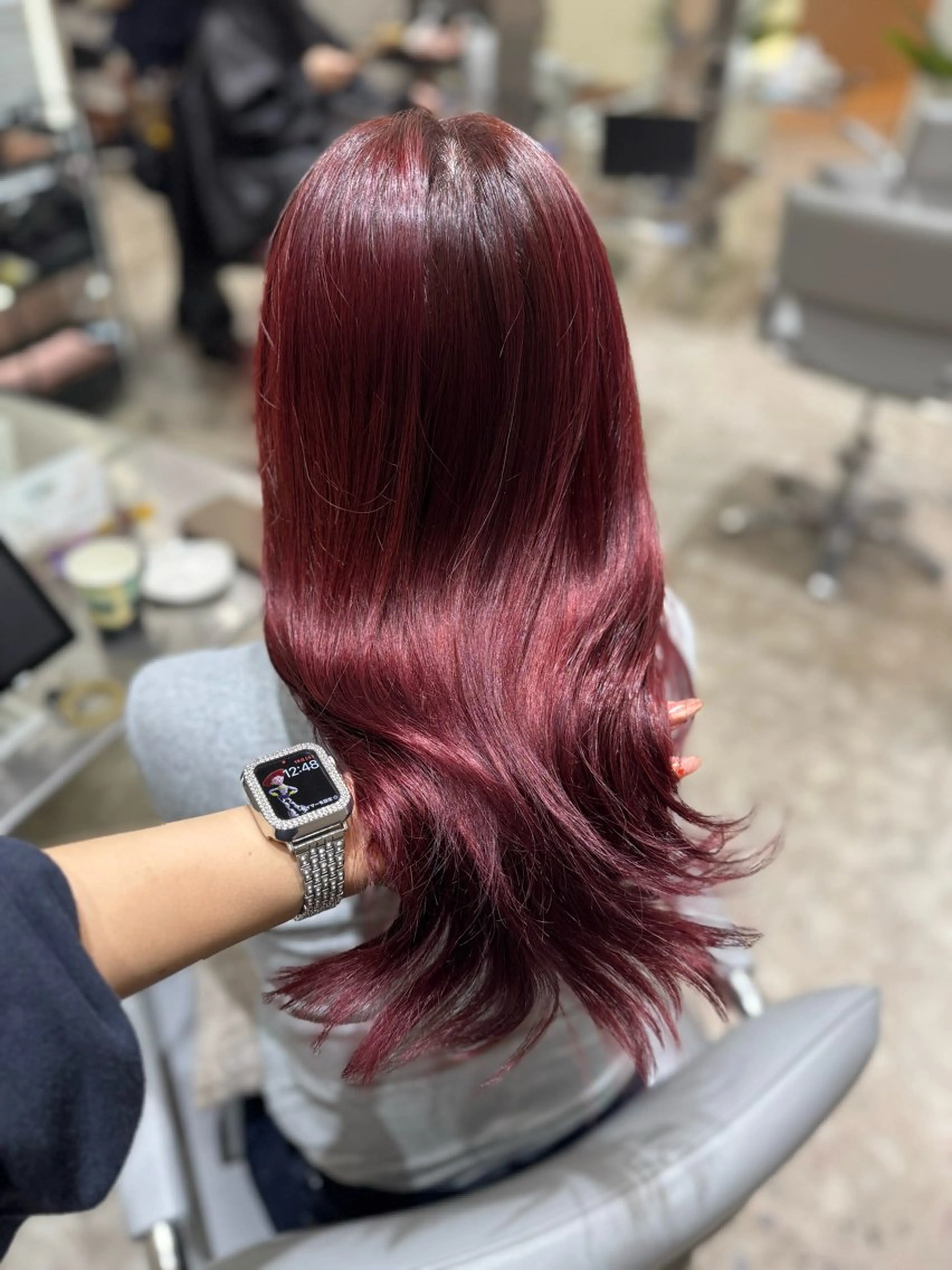 セミロング カラー ブリーチ ボルドーカラー レイヤーカット Zina梅田茶屋町所属・Mayu💖 Zina梅田茶屋町のヘアスタイル
