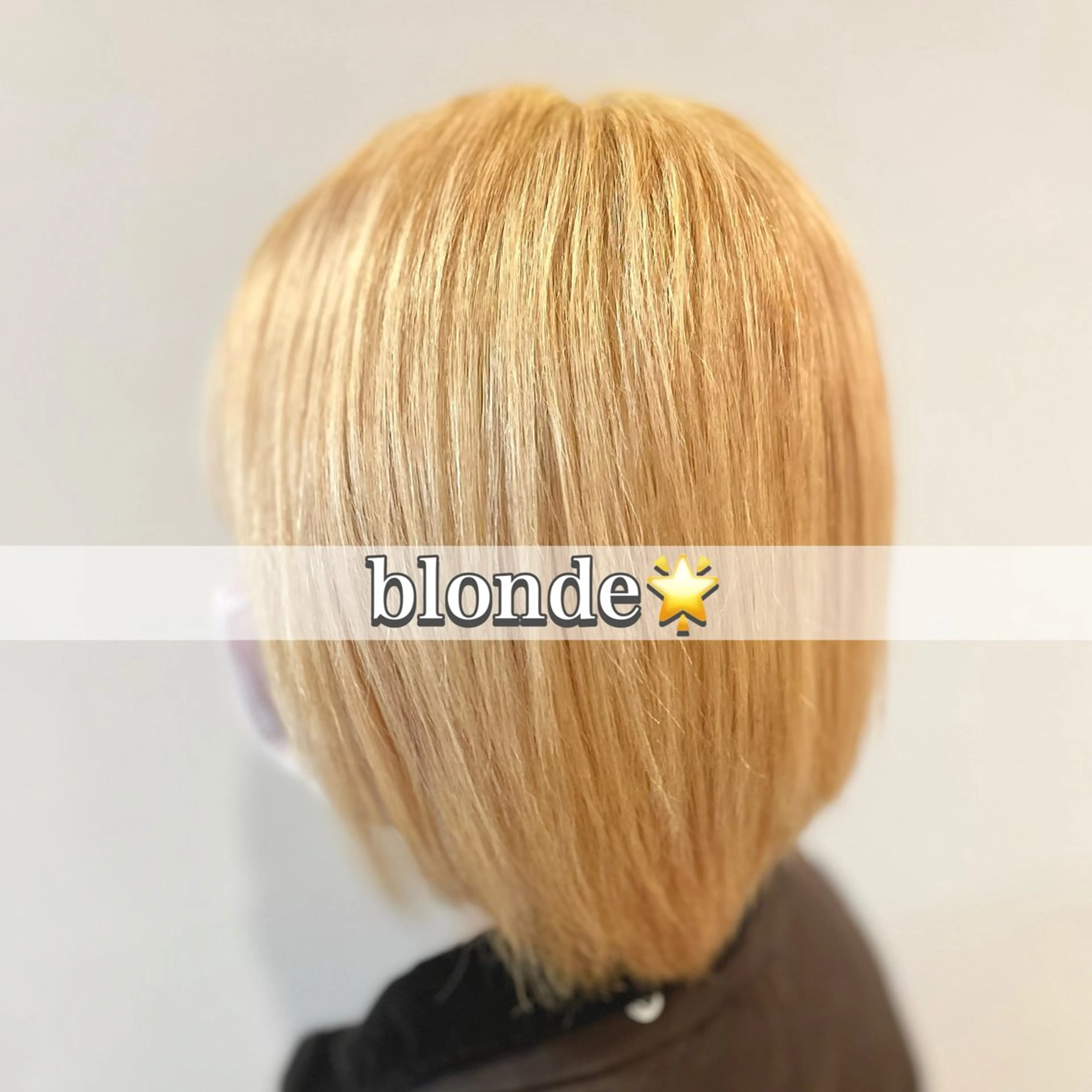 ショート カラー ヘアアレンジ ブリーチ 抜きっぱなしブロンド ブロンド 谷井 実結樹のヘアスタイル