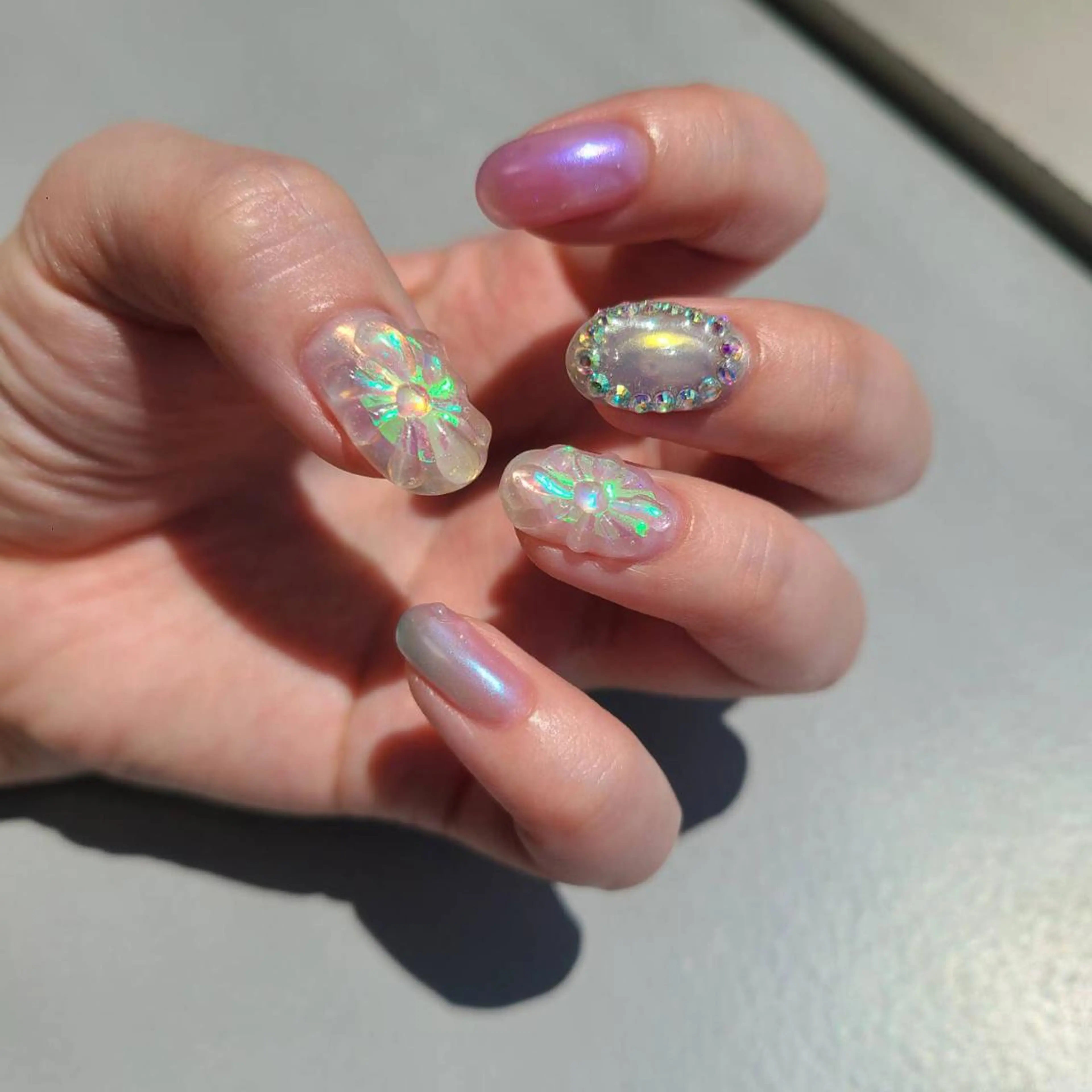 ネイル オーロラネイル 氷ネイル・うるうるネイル nail salon　Natural Cure所属・平井 彩香のネイルデザイン