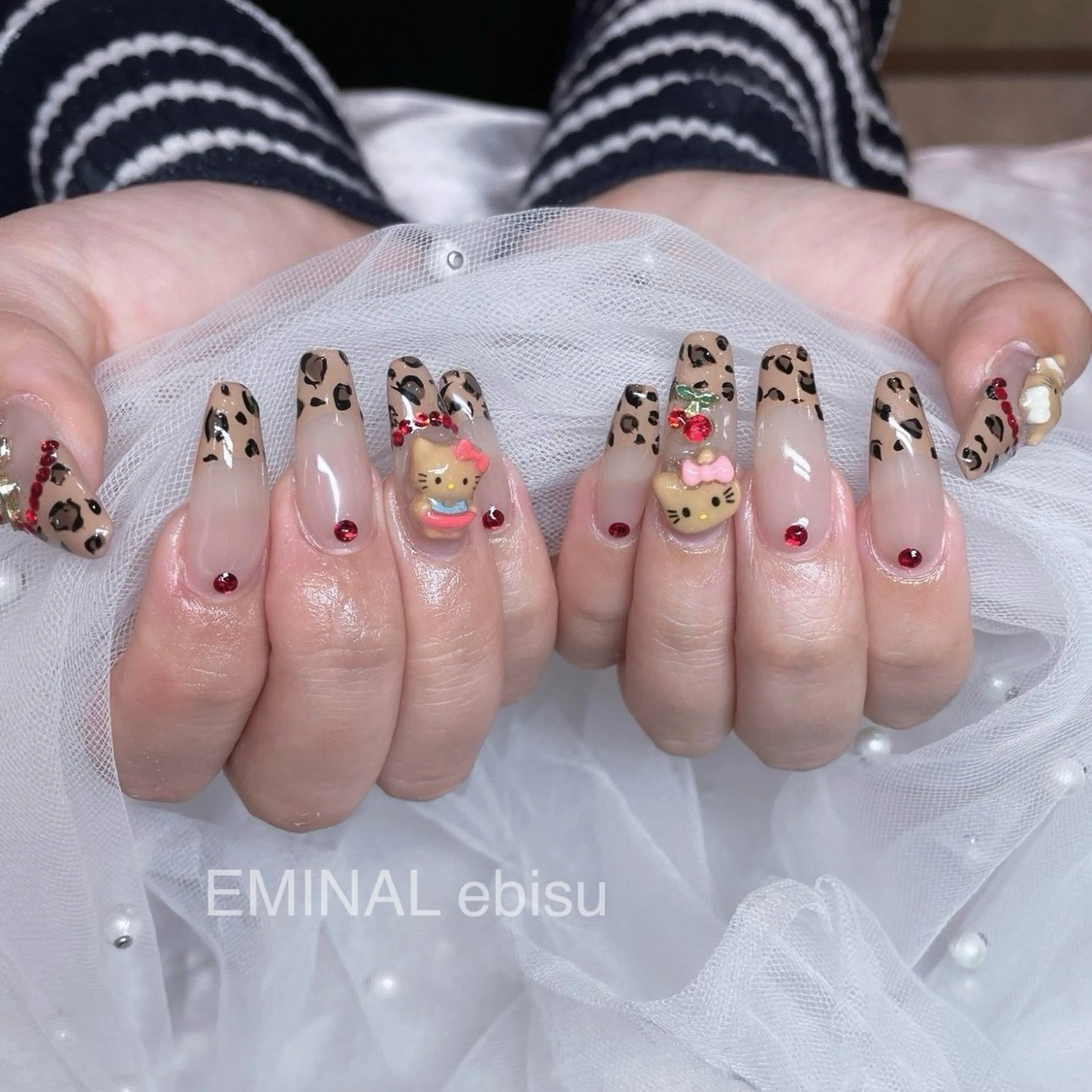 ネイル ハンドネイル Rieko EMINAL恵比寿のネイルデザイン