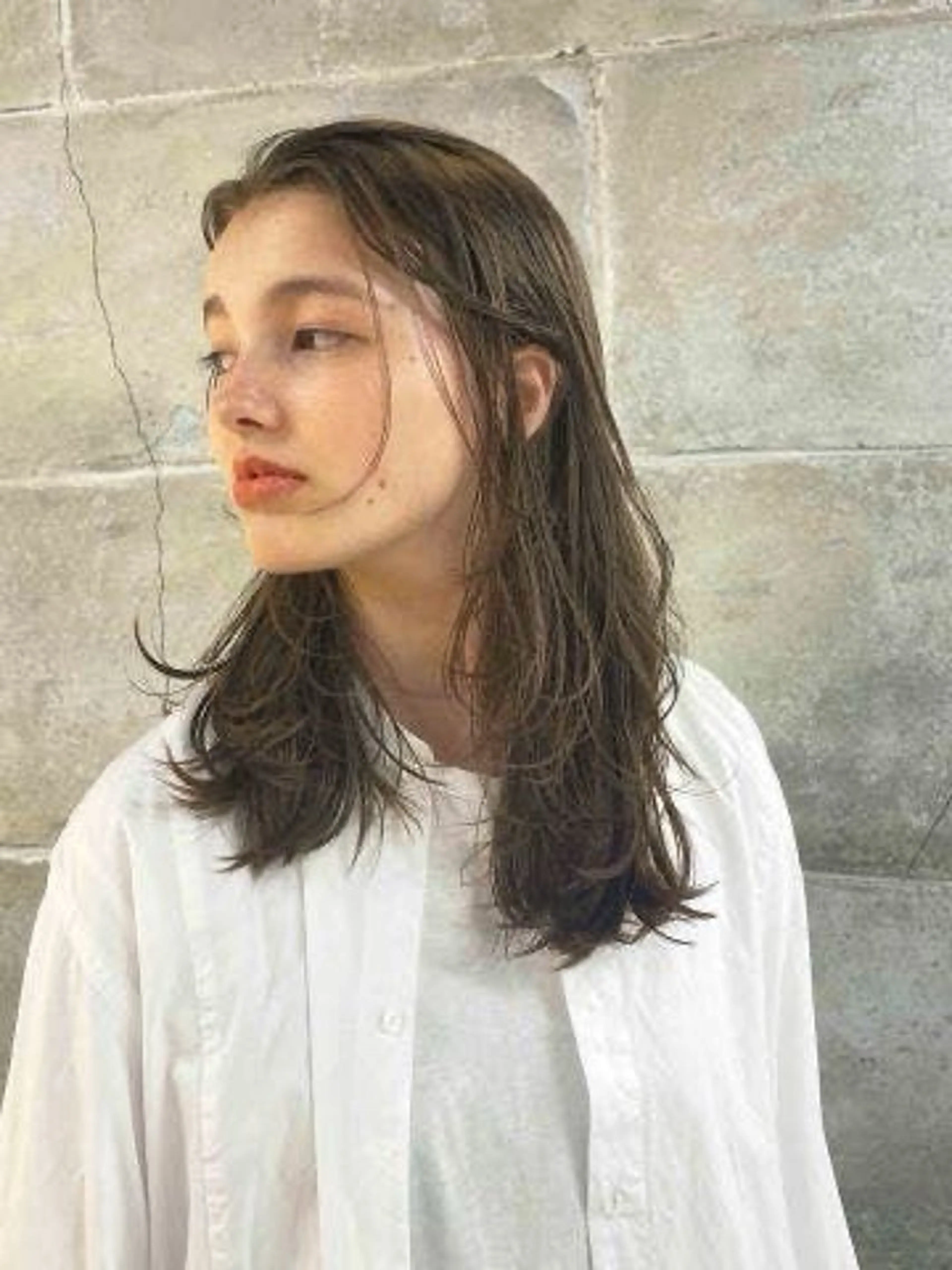 セミロング MAKES表参道所属・小野里 樹のヘアスタイル