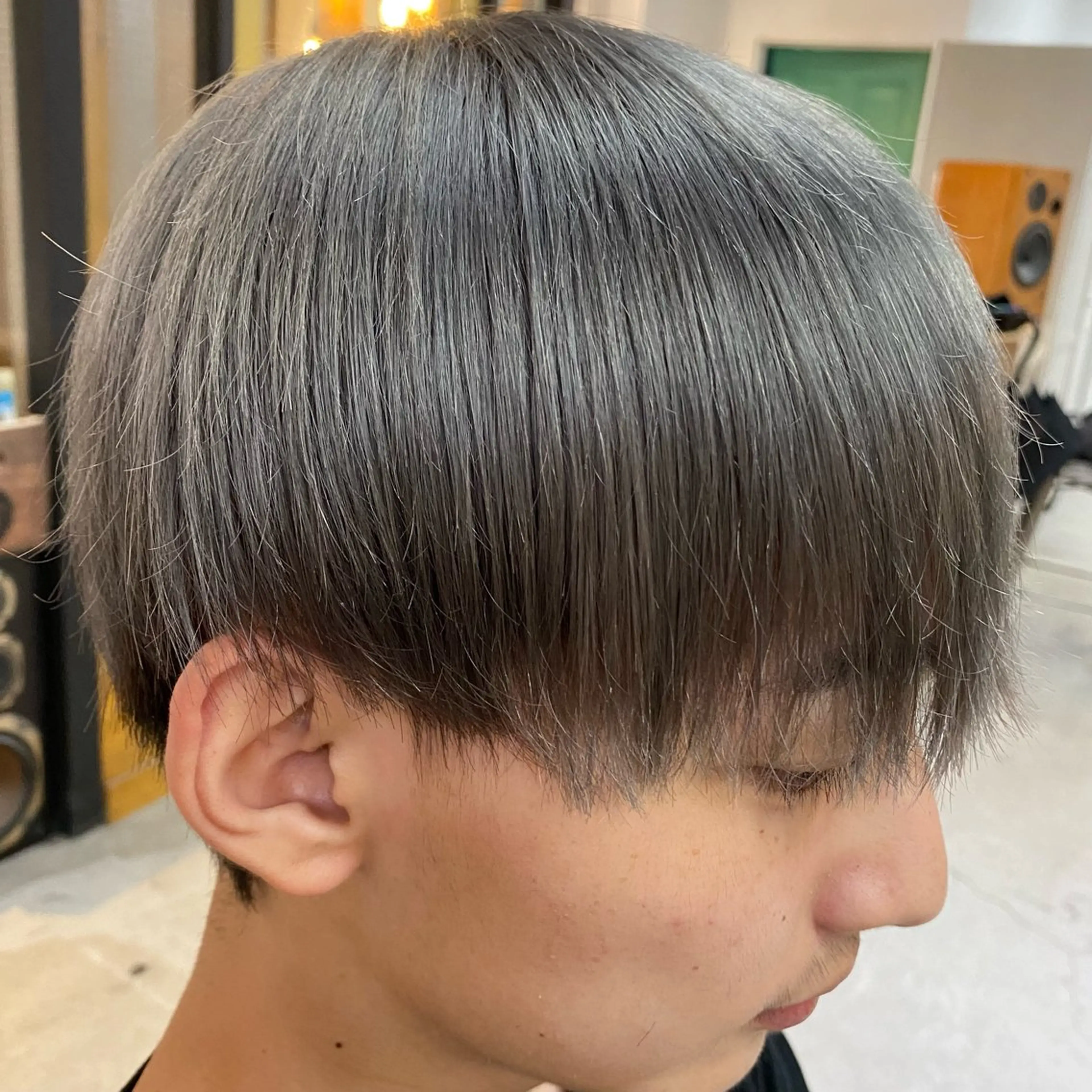 ショート カラー メンズ シルバー sunc所属・安野 碧のヘアスタイル