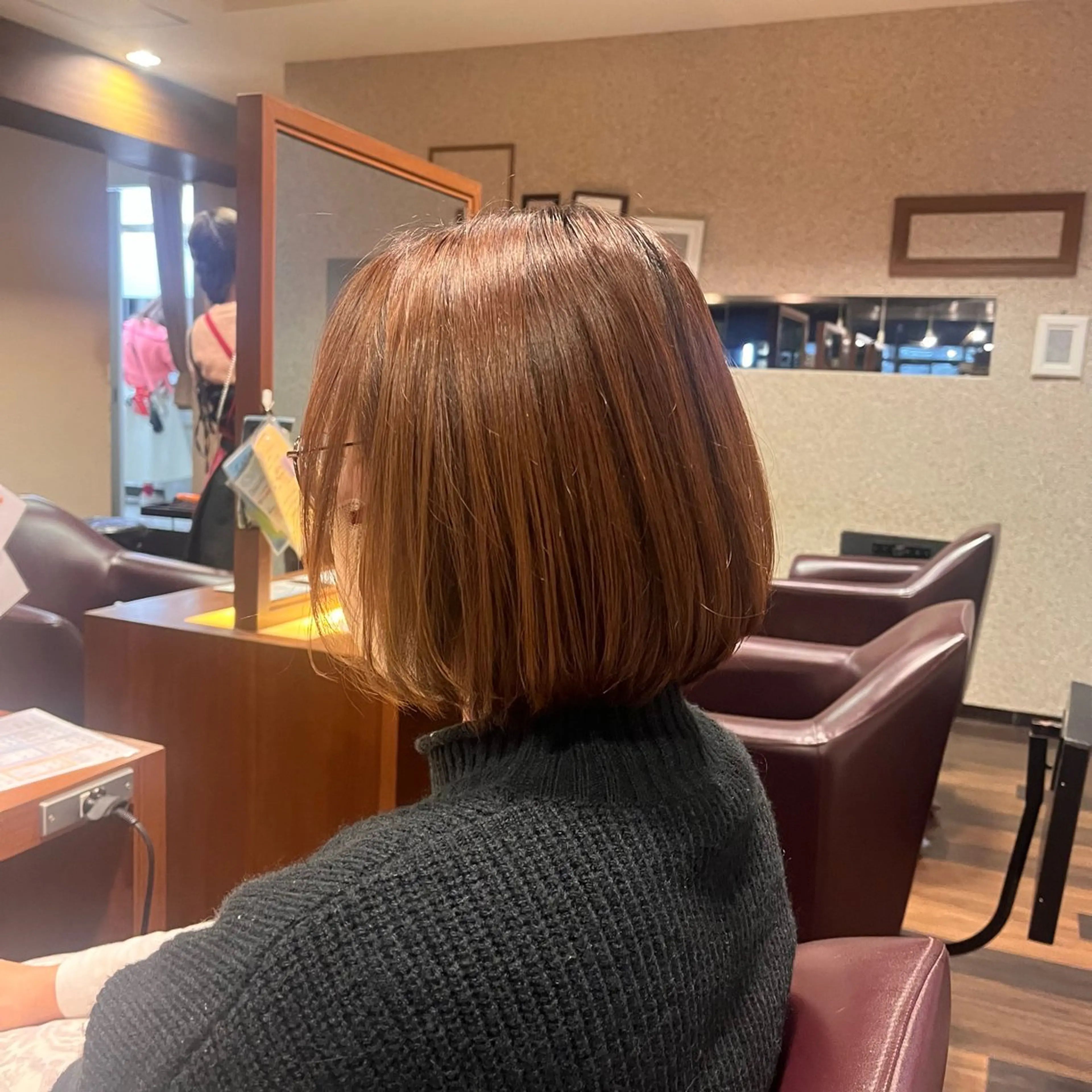 ショート カラー ボブ カット よしだ しおりのヘアスタイル