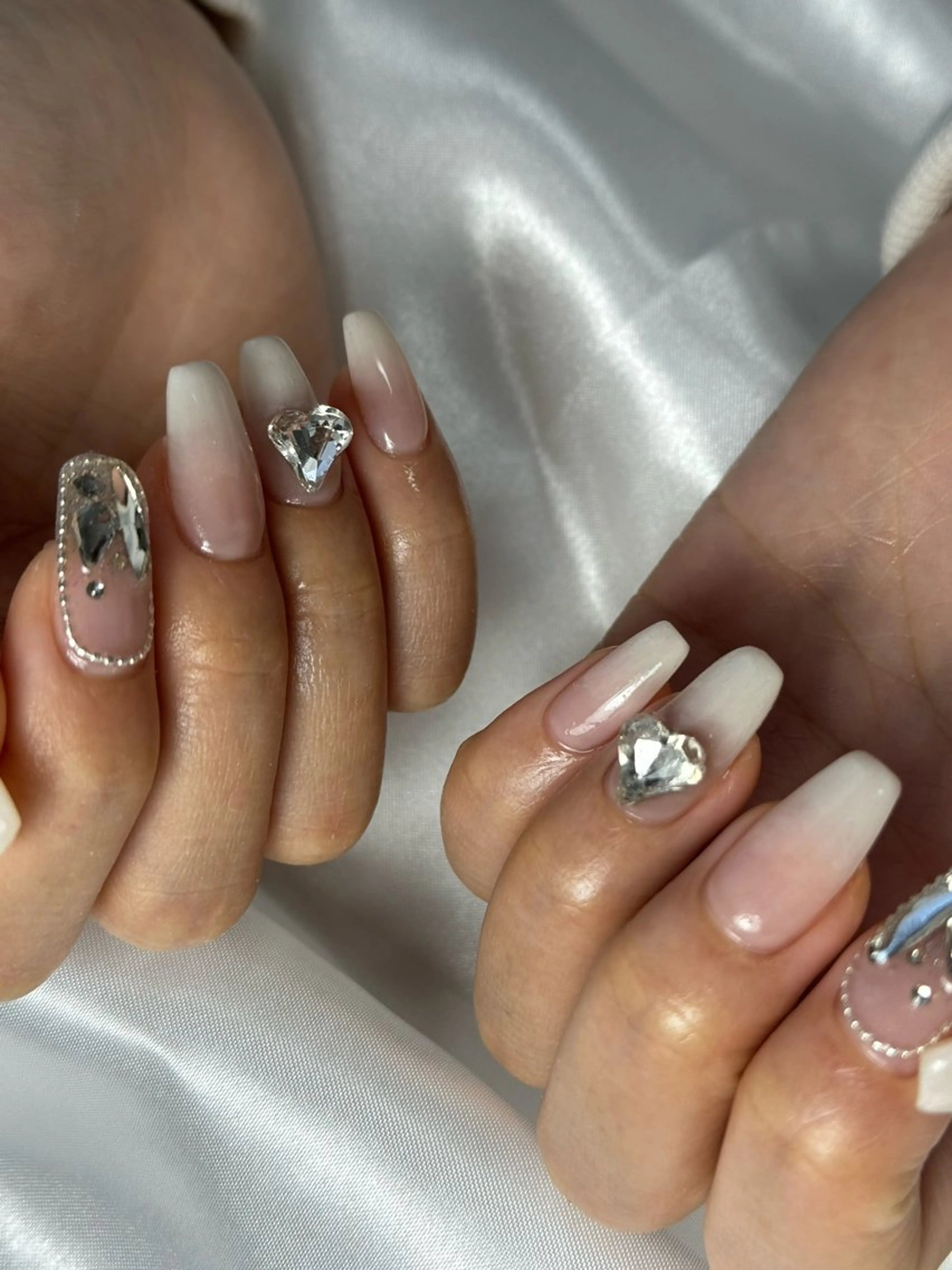 ネイル ジェルネイル 韓国ネイル 持ち込み パラジェル 春ネイル ハンドネイル flowers nailのネイルデザイン