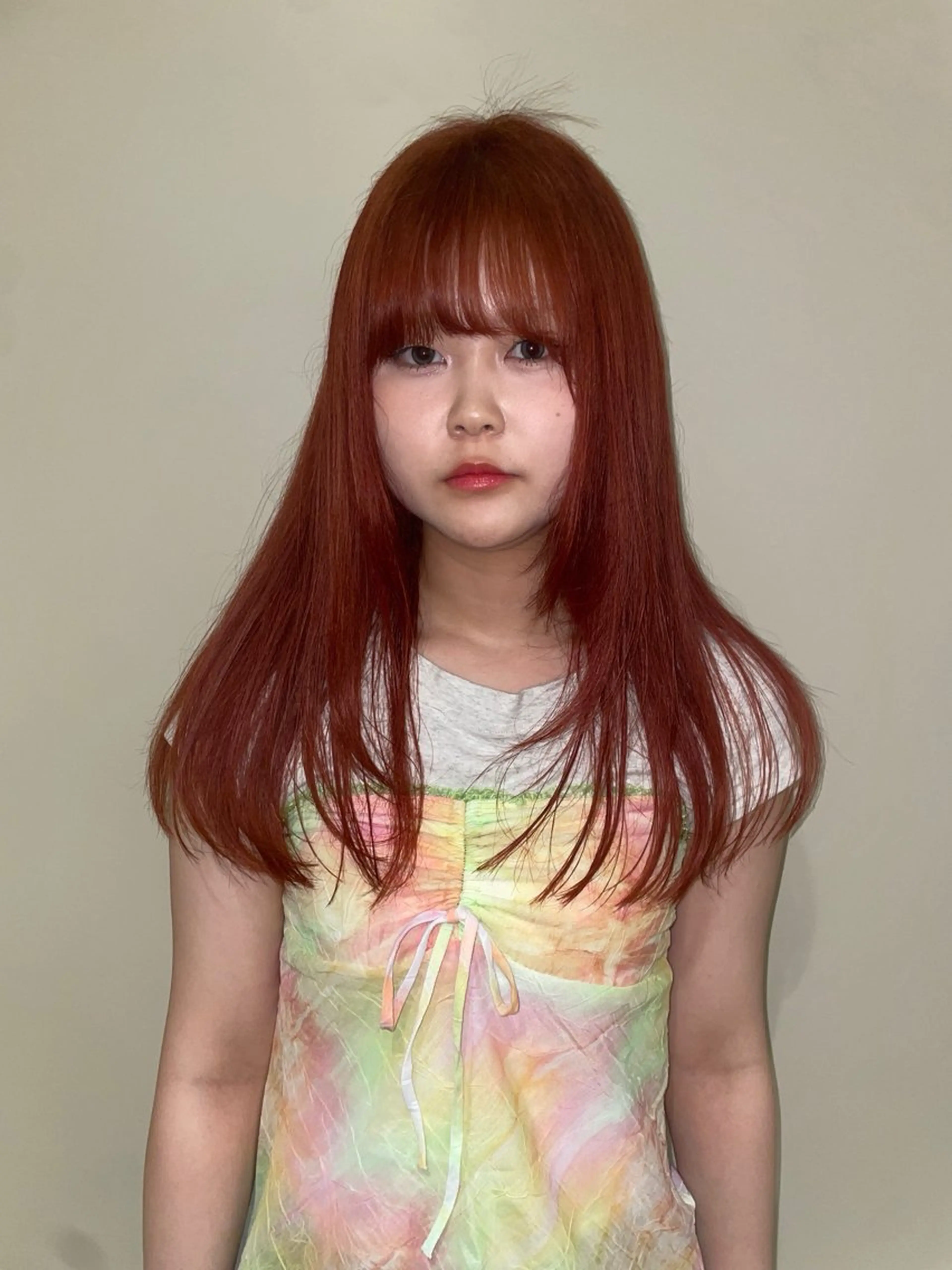 ロング カラー オレンジ 栗山 瑠花のヘアスタイル